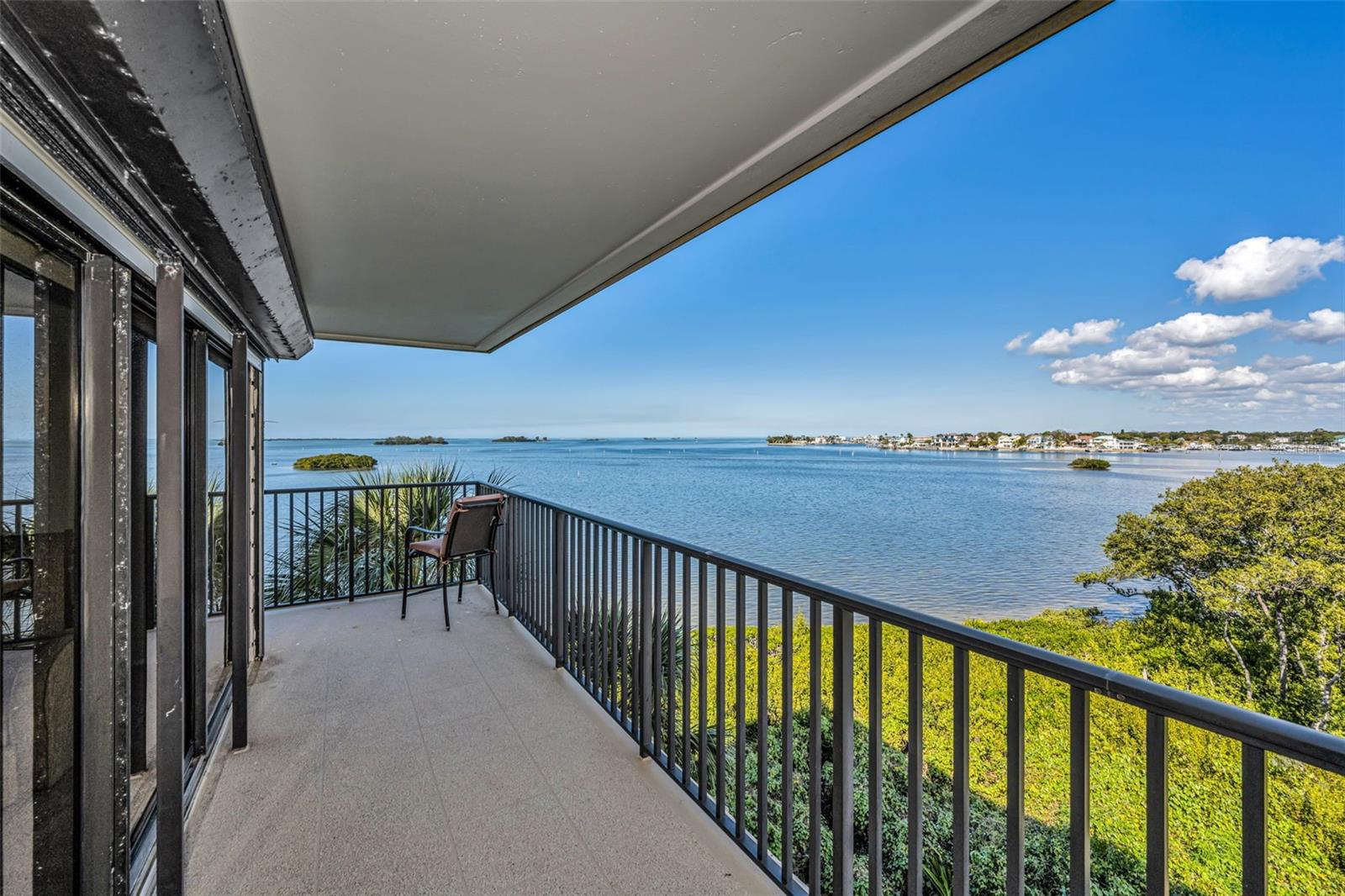 Image 21 of 55 For 2700 Bayshore Boulevard 11305