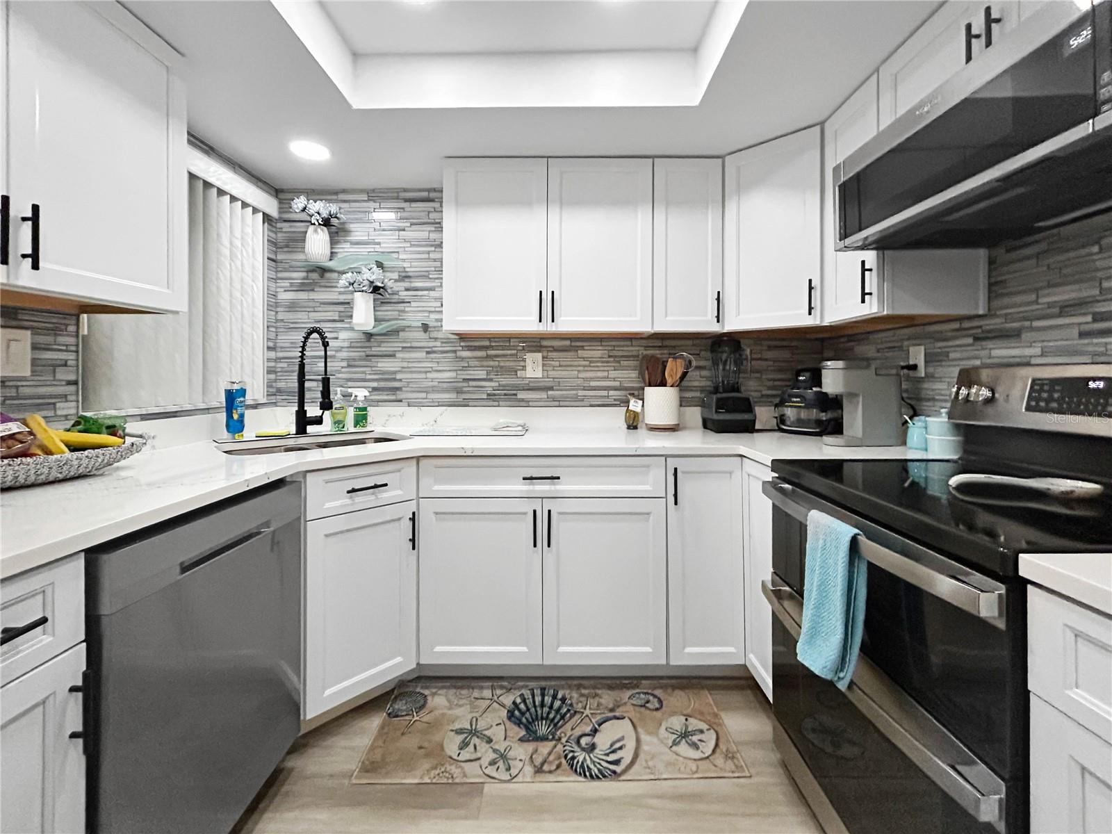 Image 13 of 18 For 11440 Harbor Way 5013