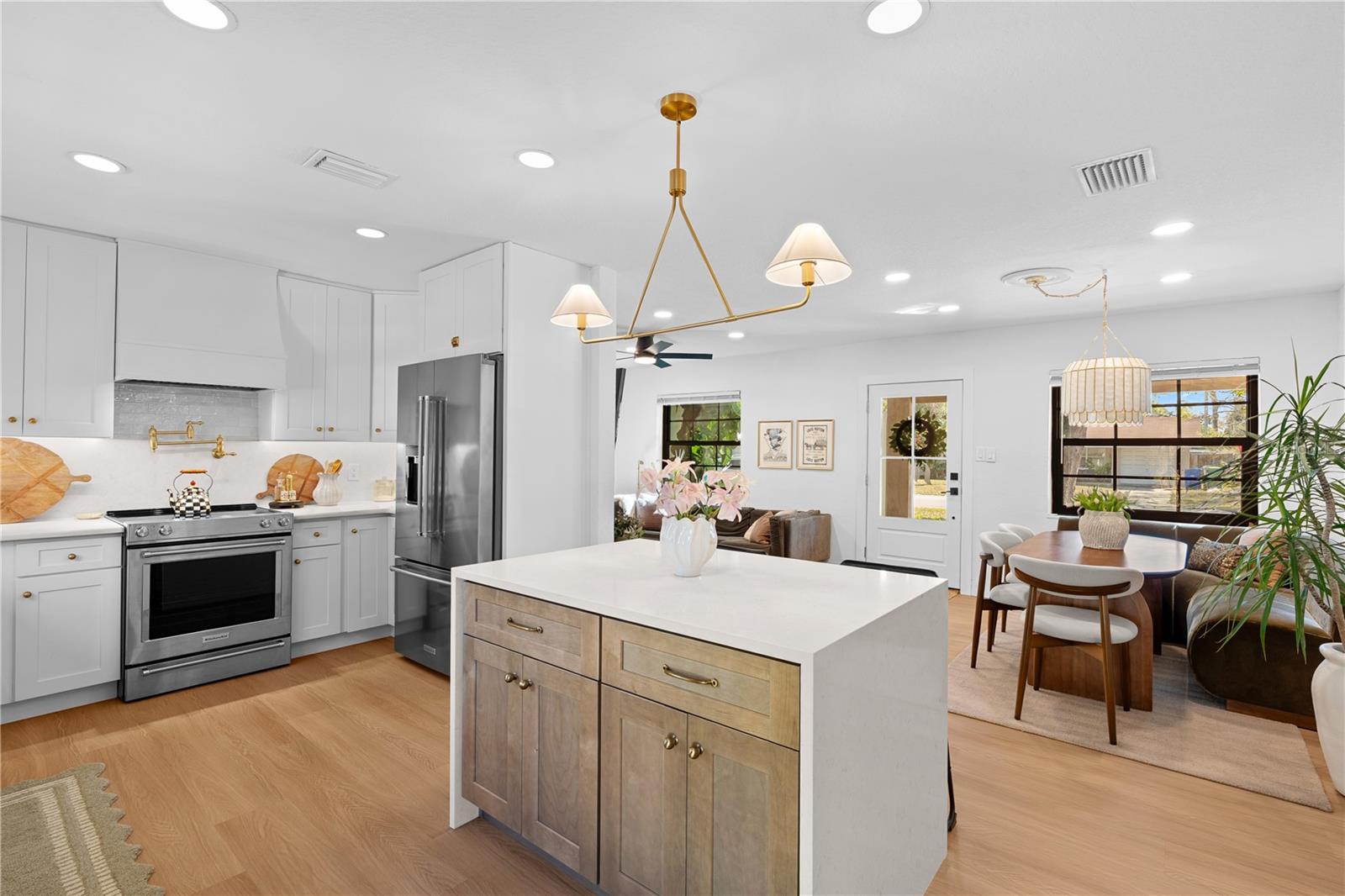 Image 10 of 40 For 4201 Bay View Avenue