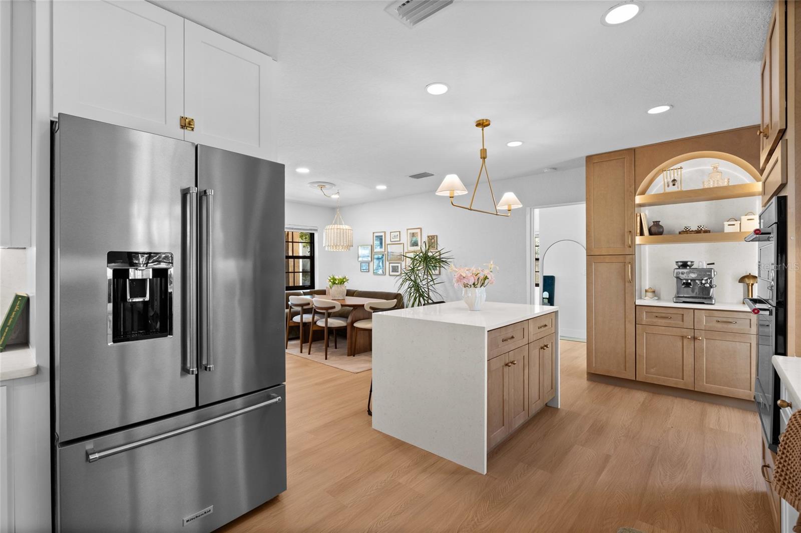 Image 11 of 40 For 4201 Bay View Avenue