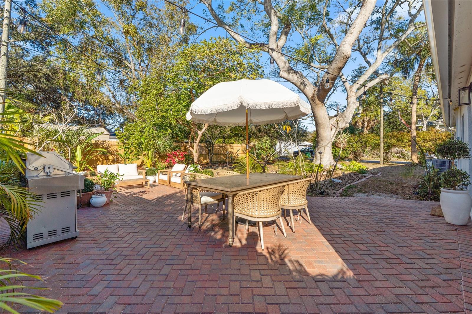 Image 33 of 40 For 4201 Bay View Avenue