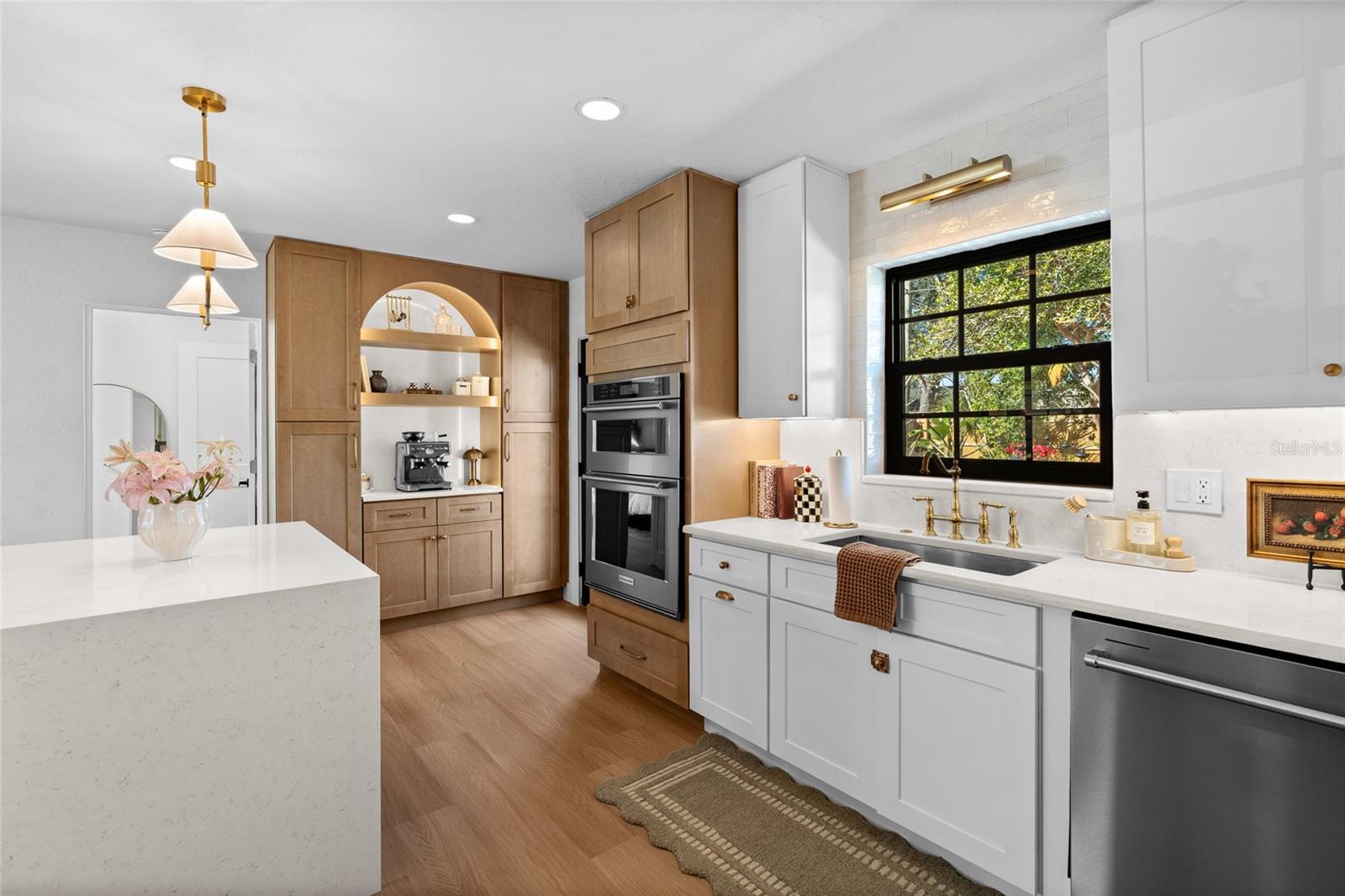 Image 4 of 40 For 4201 Bay View Avenue