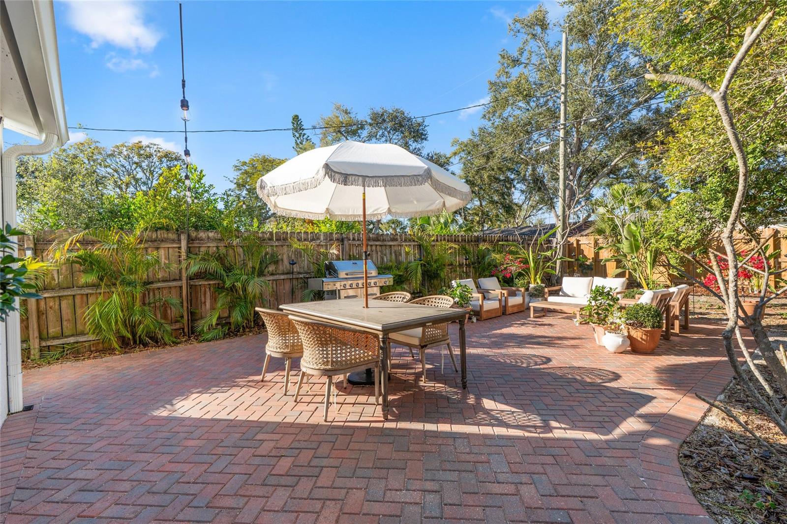 Image 5 of 40 For 4201 Bay View Avenue