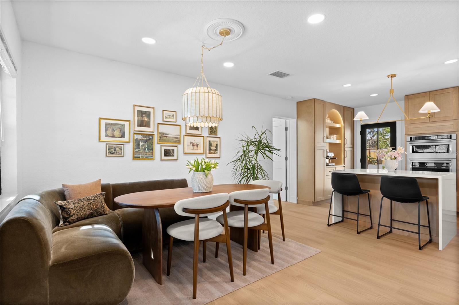 Image 6 of 40 For 4201 Bay View Avenue