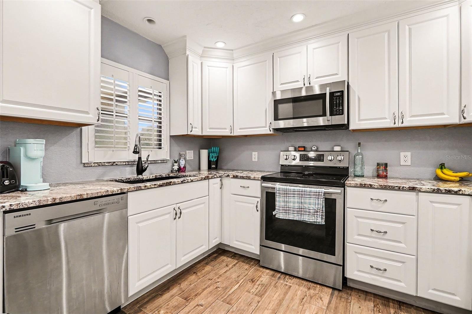 Image 11 of 23 For 7291 Cloister Drive 222