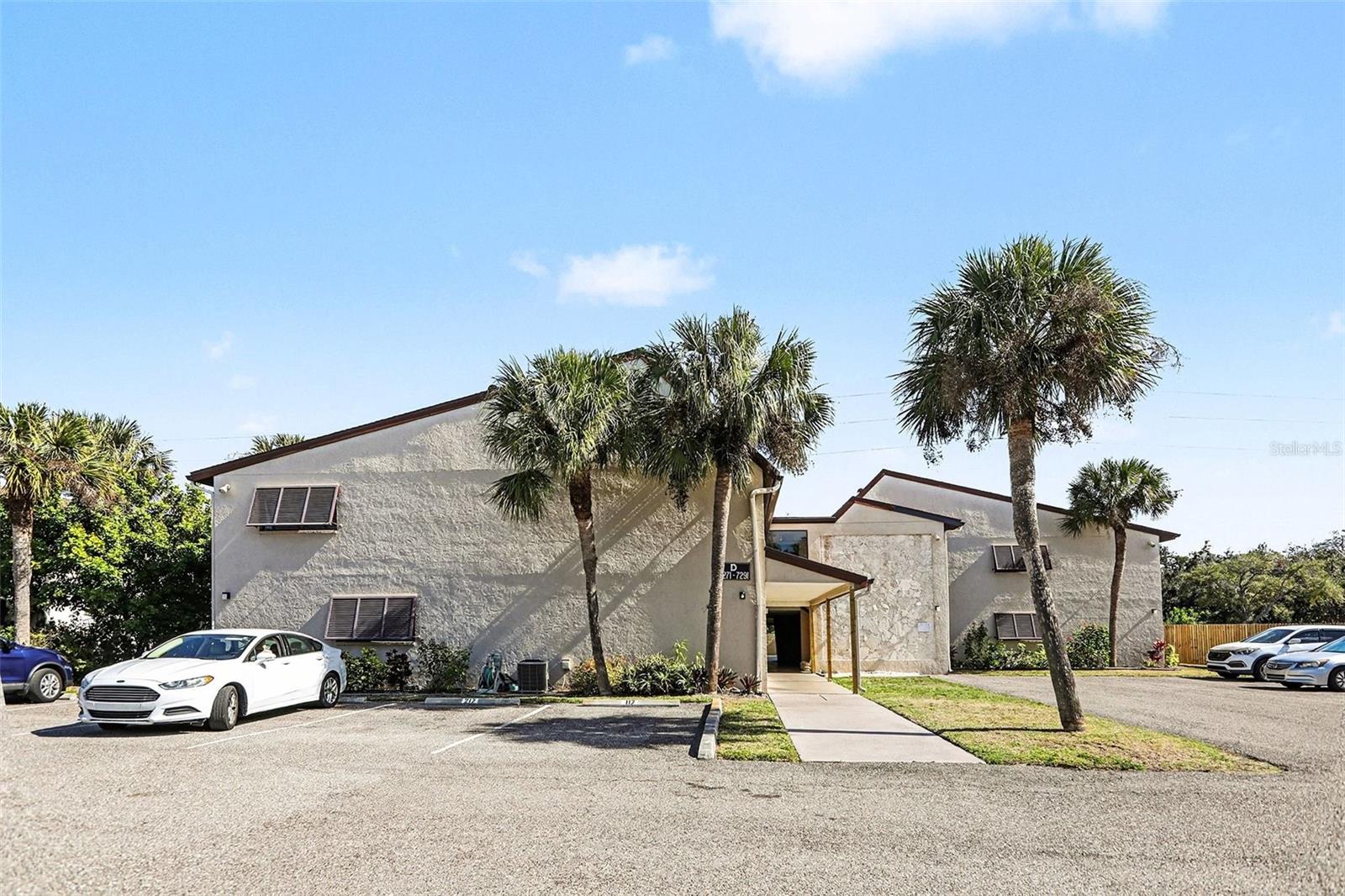 Image 2 of 23 For 7291 Cloister Drive 222