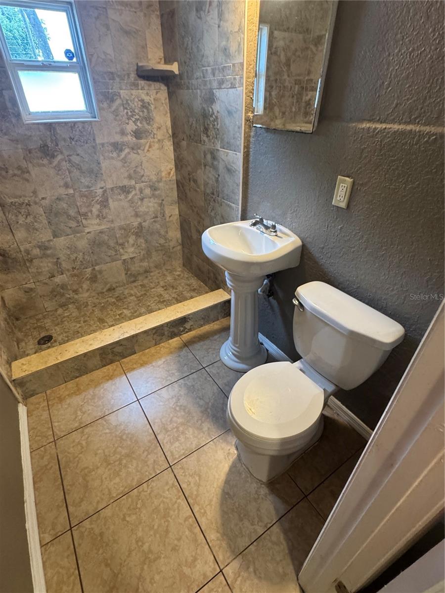 Image 14 of 38 For 2205 Chipco Street