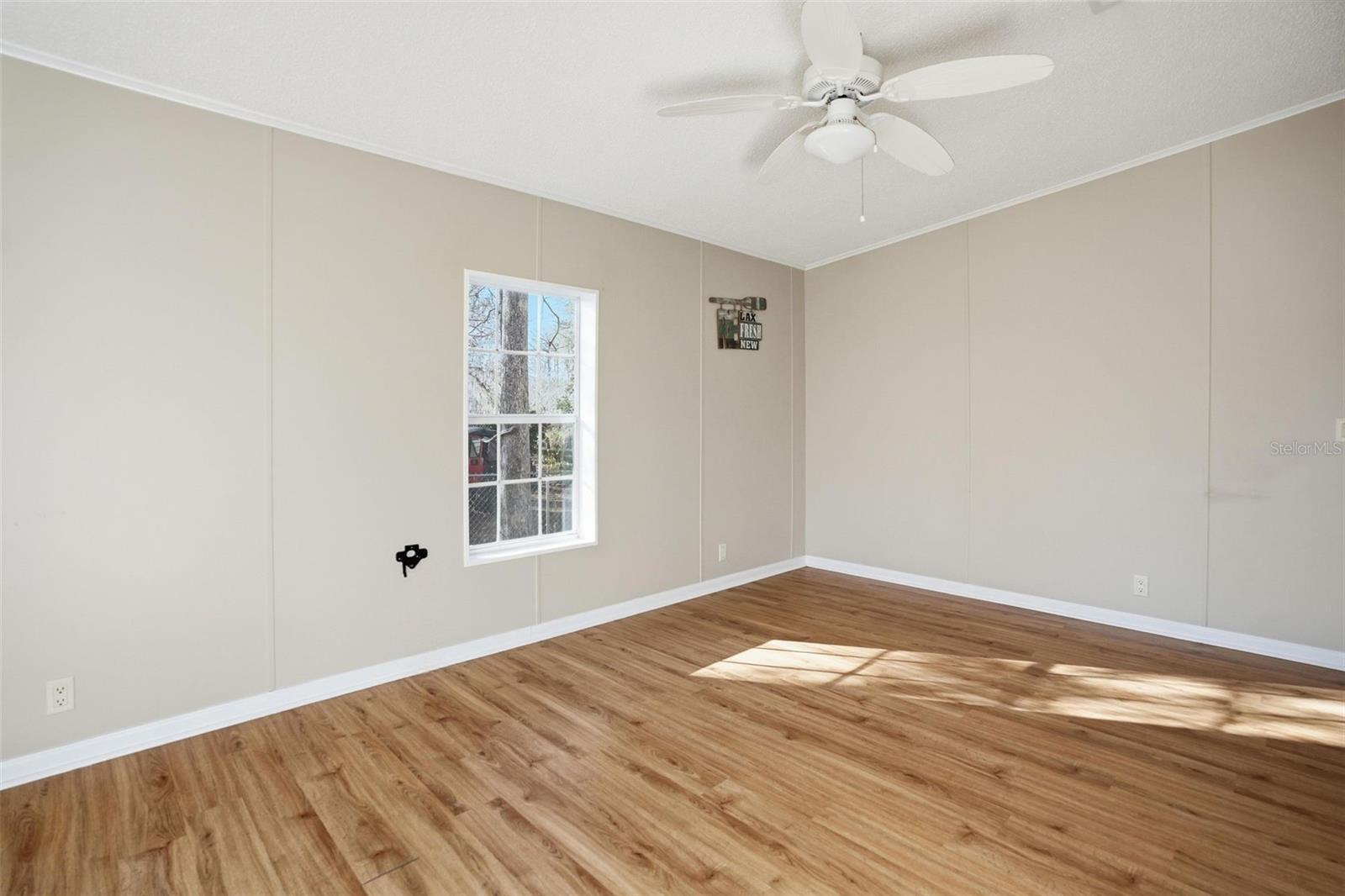 Image 5 of 38 For 16330 Daviston Lane