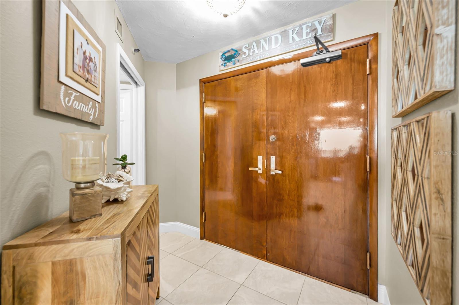 Image 15 of 96 For 1660 Gulf Boulevard 1007