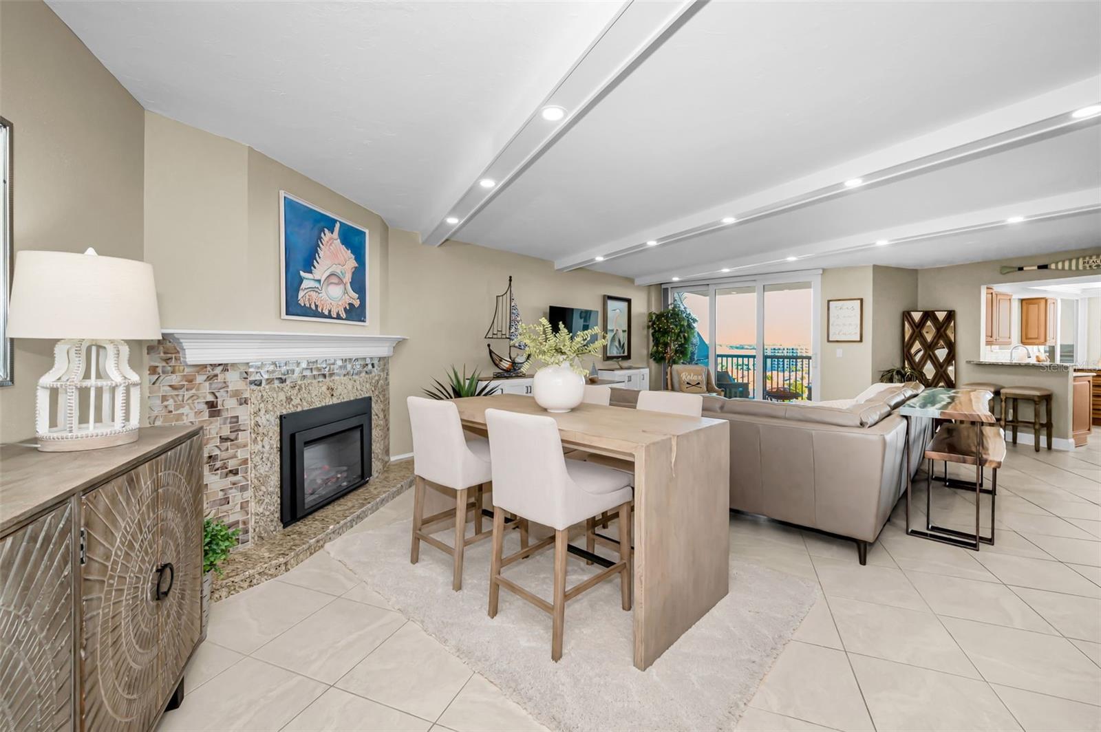 Image 17 of 96 For 1660 Gulf Boulevard 1007