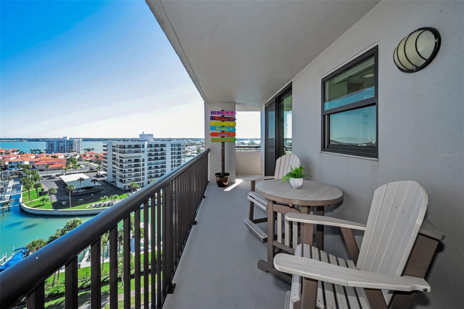 Image 29 of 96 For 1660 Gulf Boulevard 1007