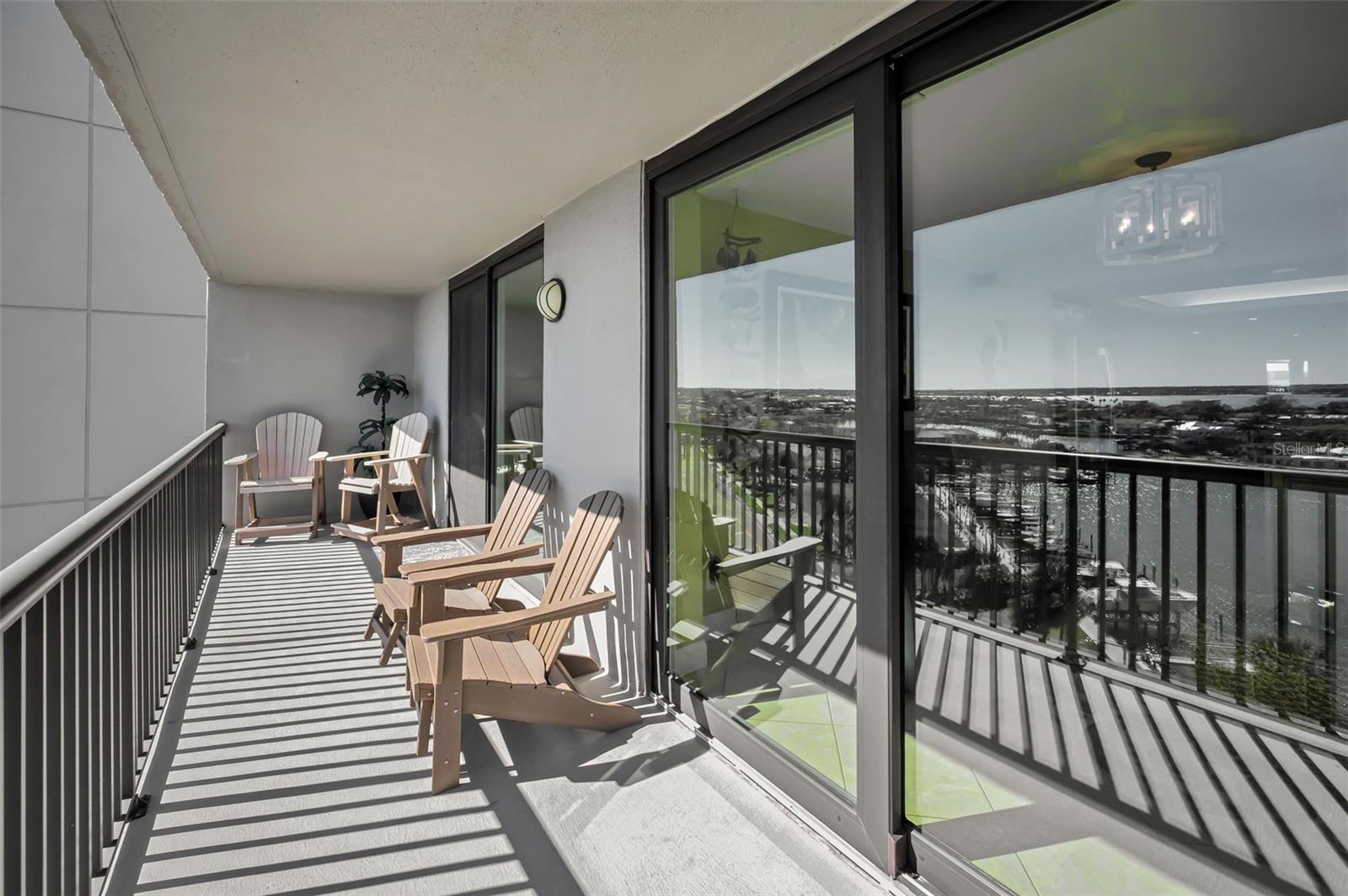 Image 41 of 96 For 1660 Gulf Boulevard 1007