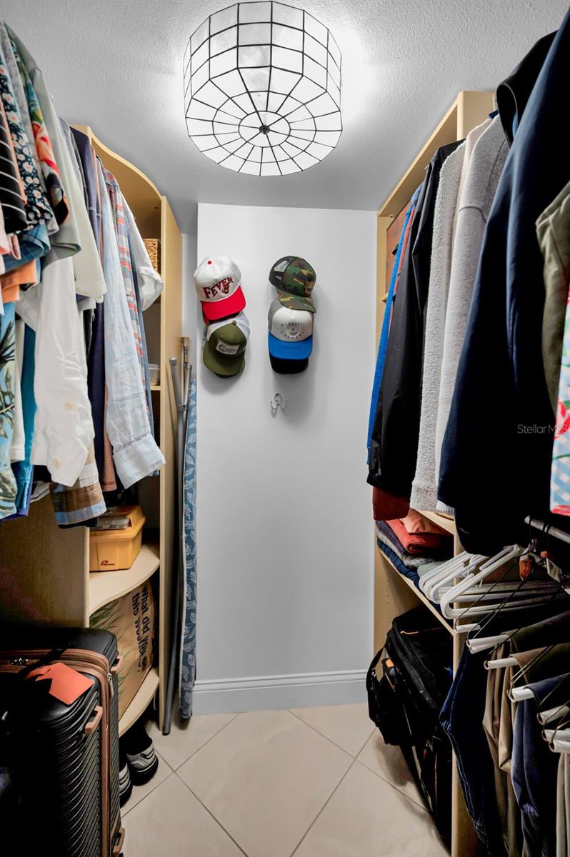 Image 64 of 96 For 1660 Gulf Boulevard 1007