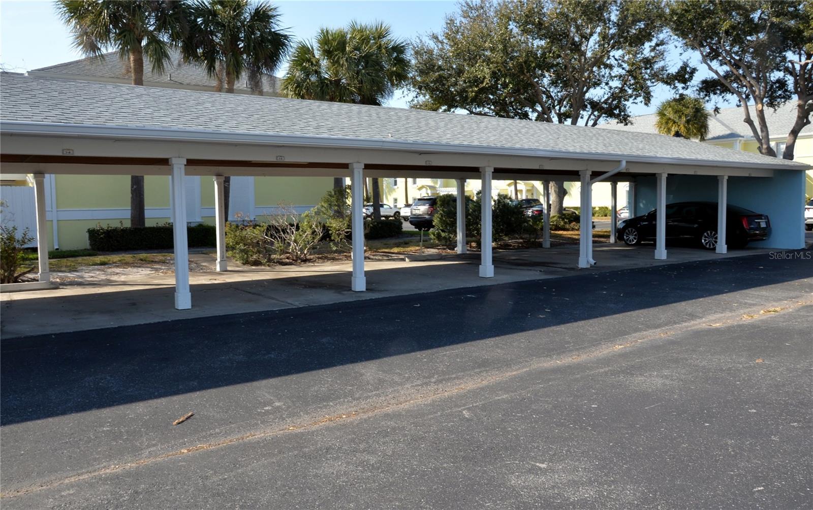 Image 27 of 48 For 205 Pompano Drive Se B