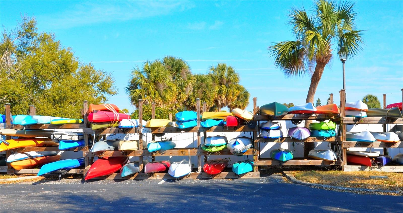 Image 39 of 48 For 205 Pompano Drive Se B