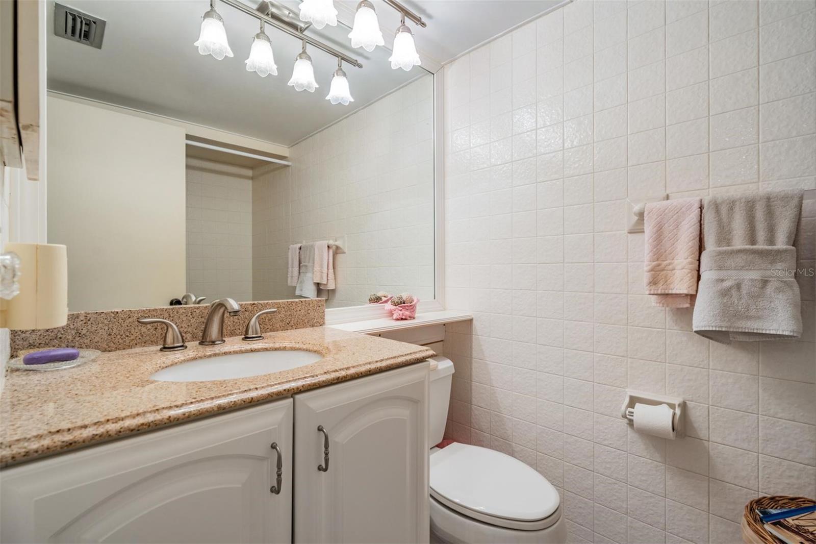 Image 10 of 33 For 2700 Bayshore Boulevard 9402