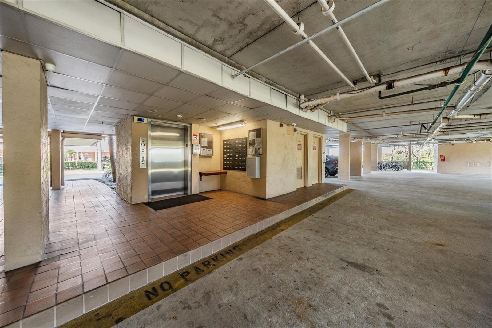 Image 12 of 33 For 2700 Bayshore Boulevard 9402