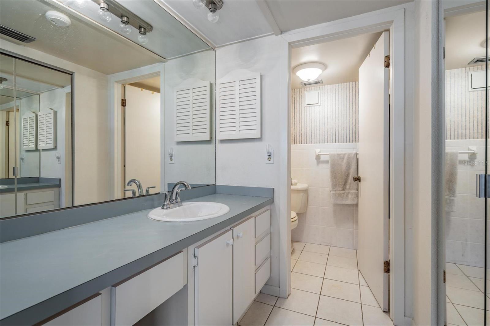 Image 7 of 33 For 2700 Bayshore Boulevard 9402