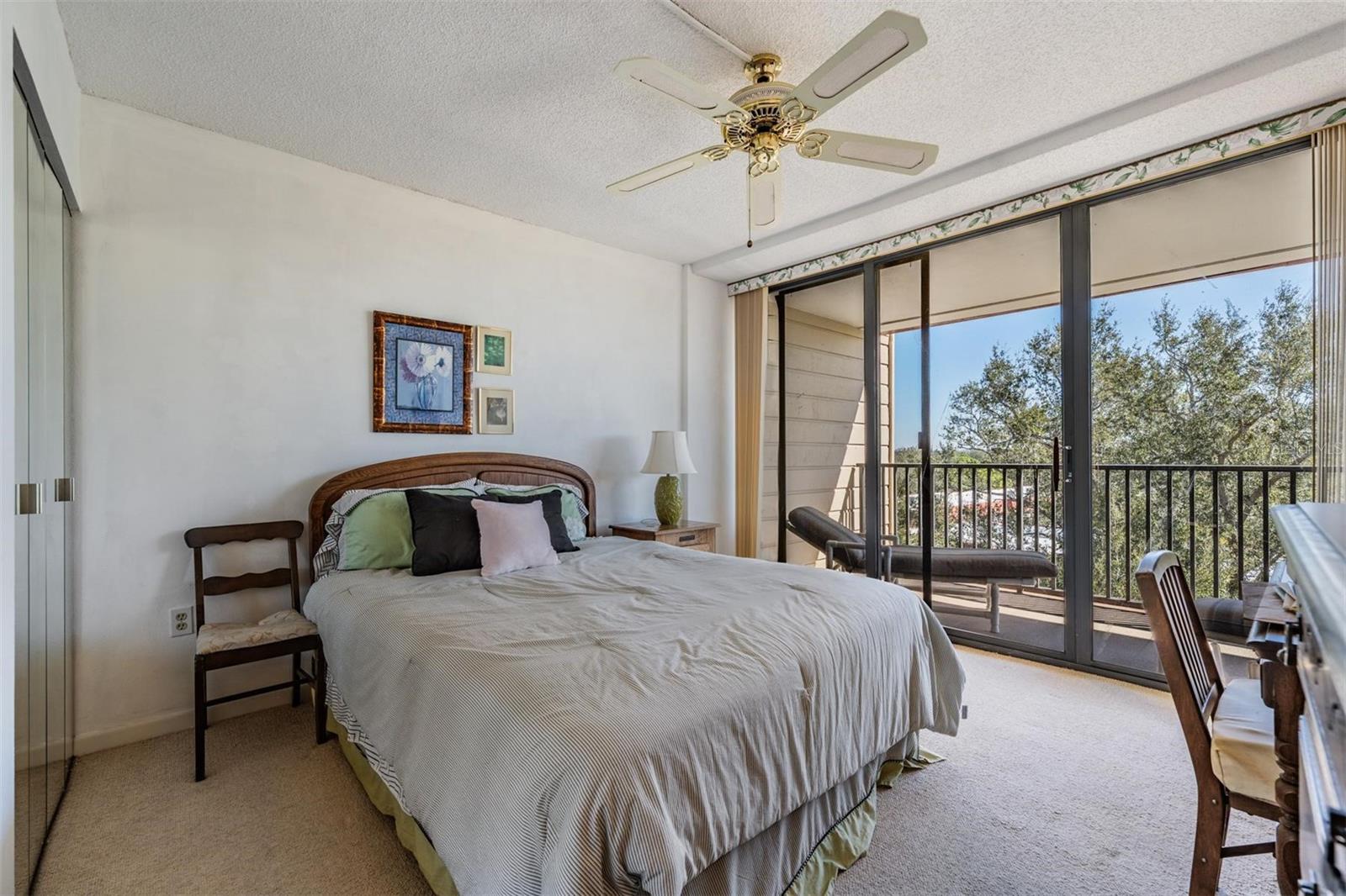 Image 9 of 33 For 2700 Bayshore Boulevard 9402