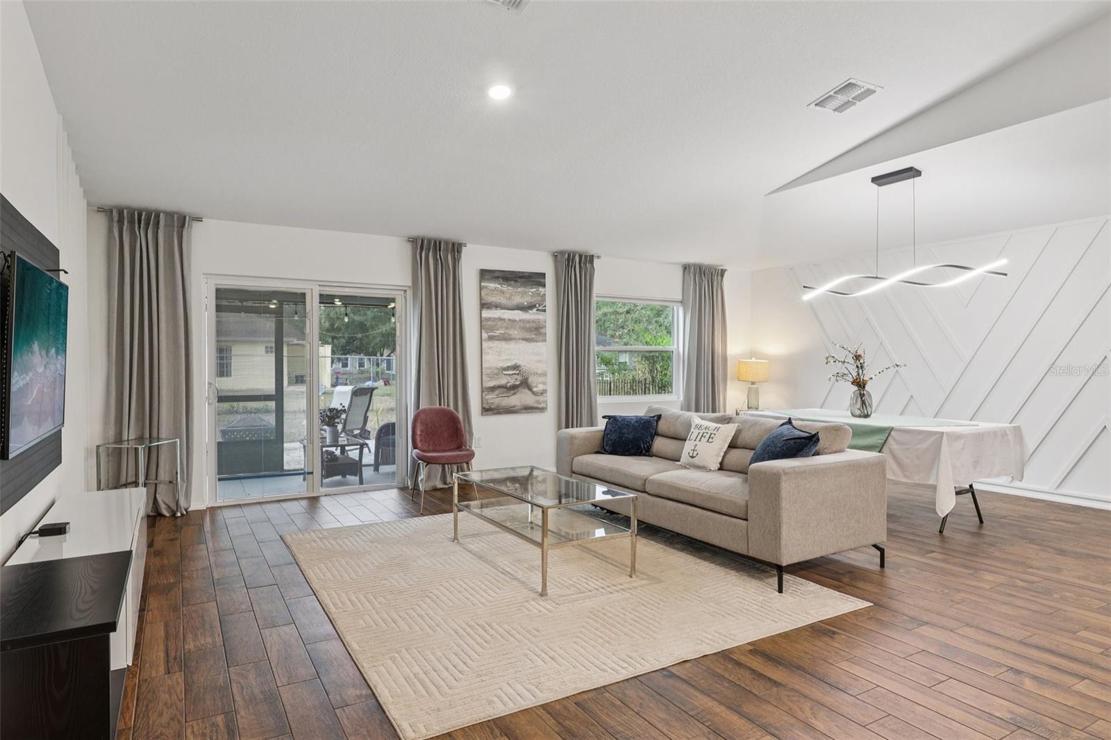 Image 2 of 31 For 1830 Radcliff Avenue Se