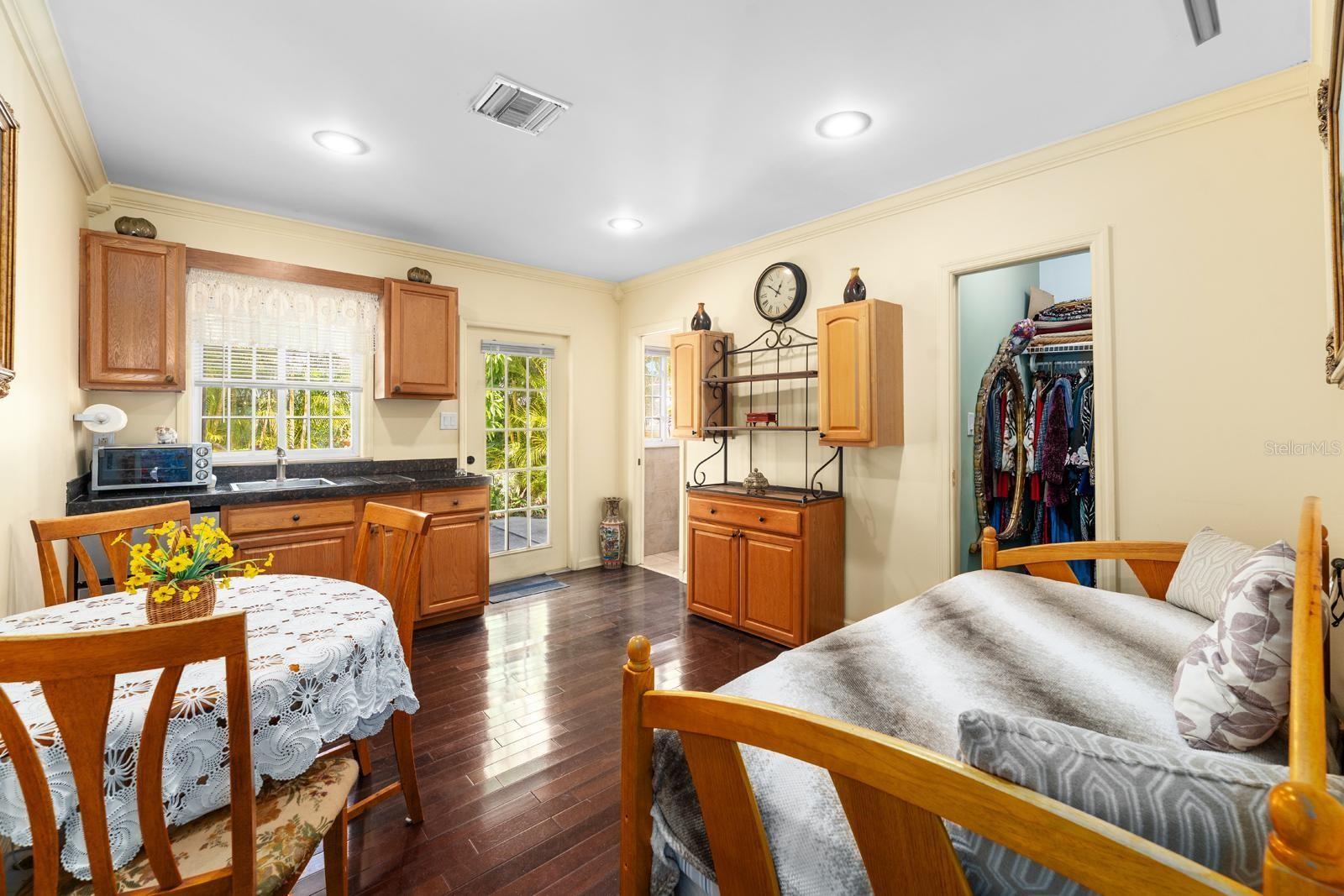 Image 13 of 49 For 3511 Euclid Avenue