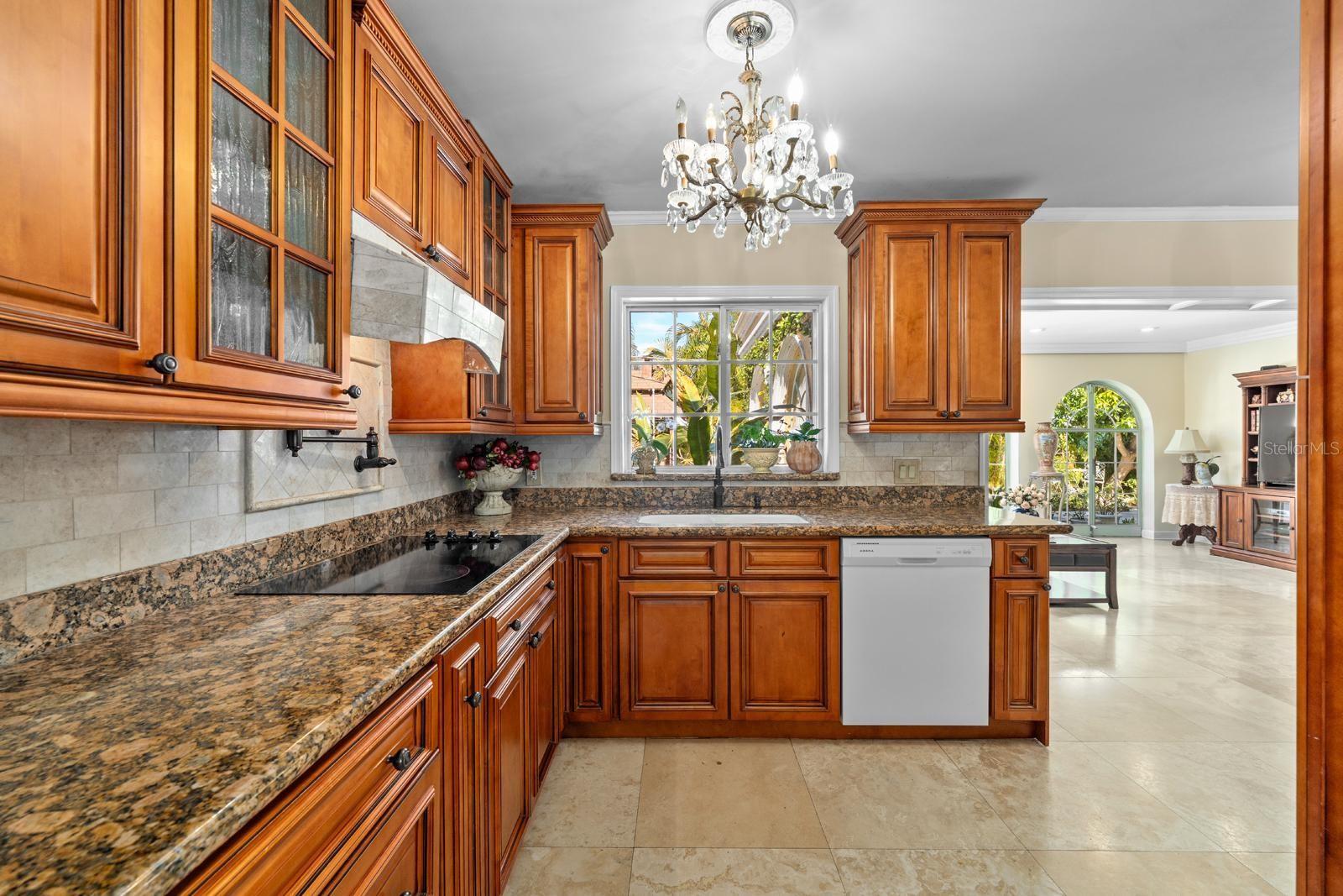 Image 19 of 49 For 3511 Euclid Avenue