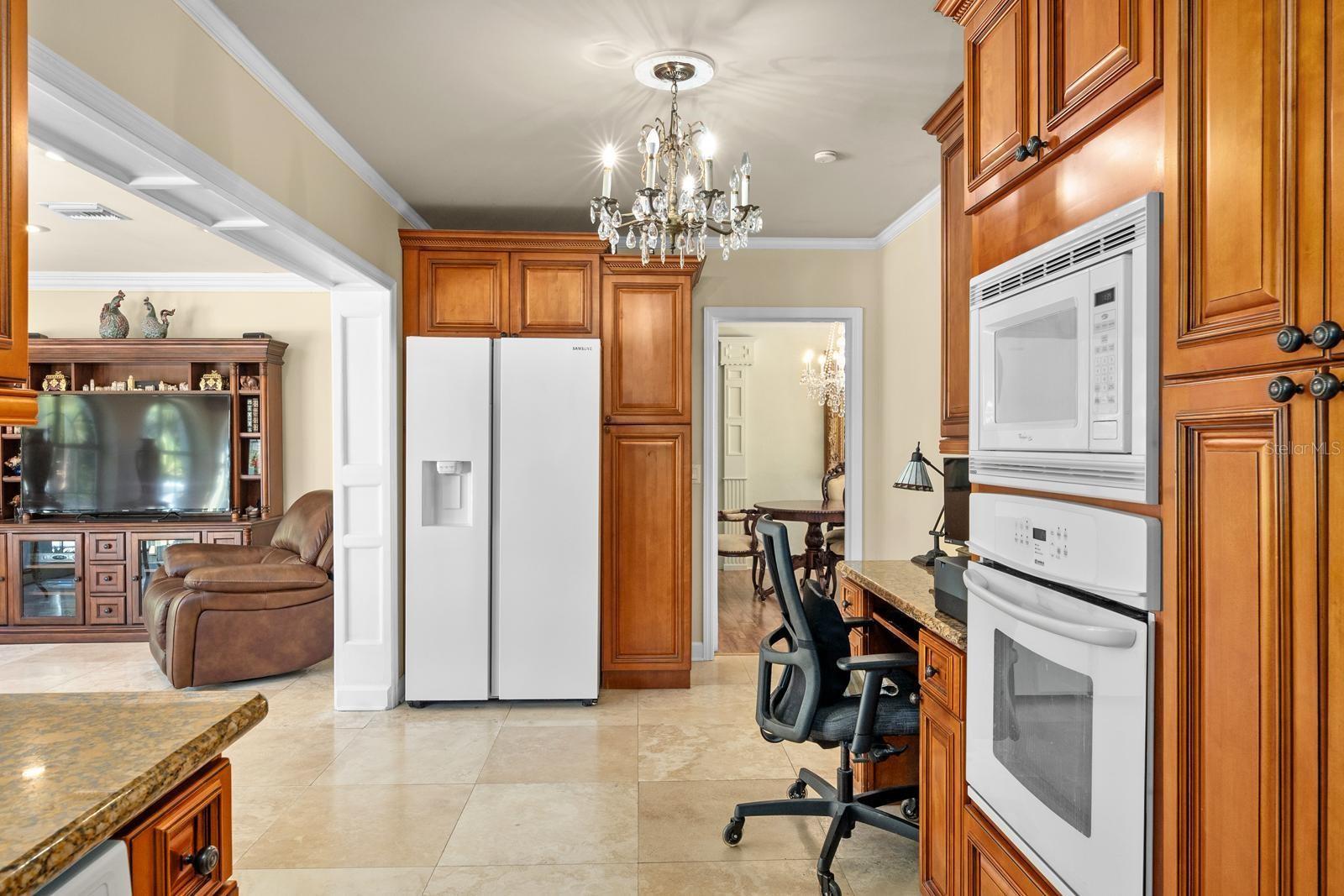 Image 20 of 49 For 3511 Euclid Avenue