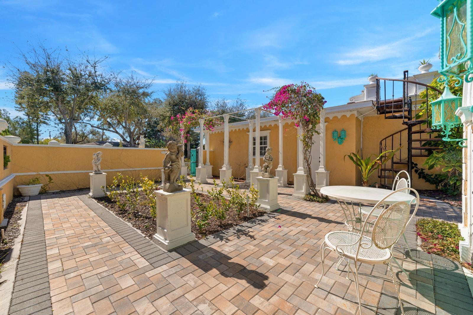 Image 32 of 49 For 3511 Euclid Avenue