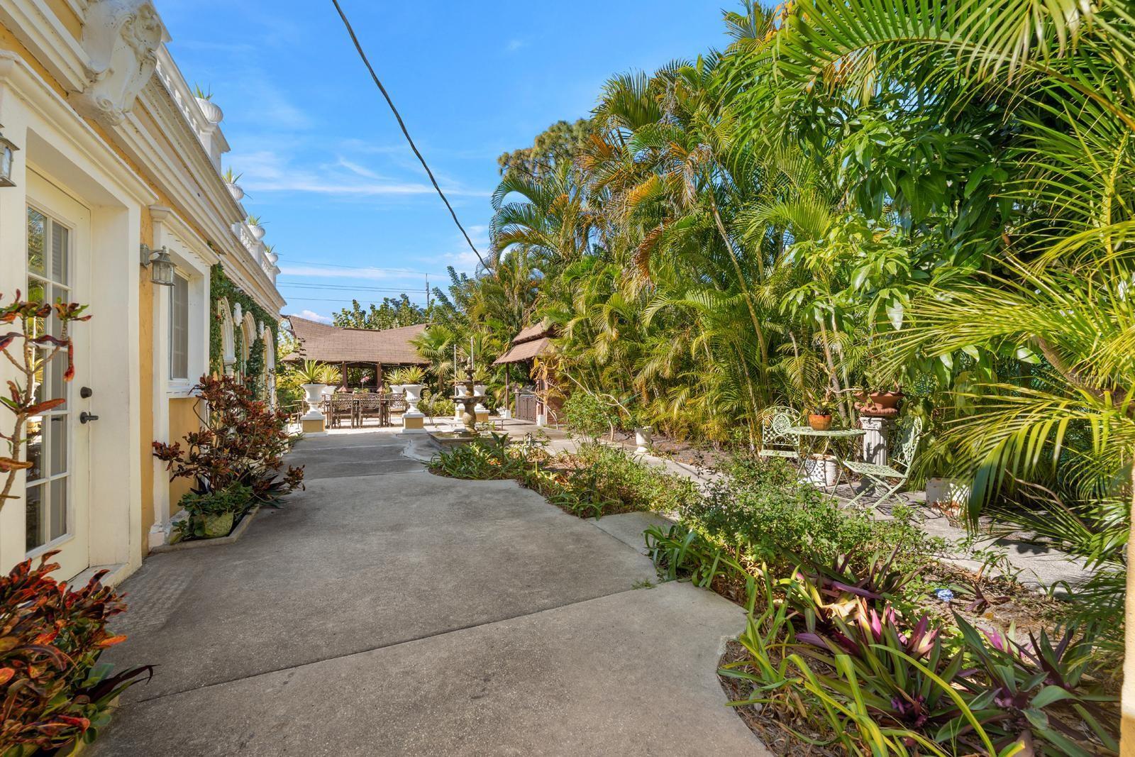 Image 35 of 49 For 3511 Euclid Avenue