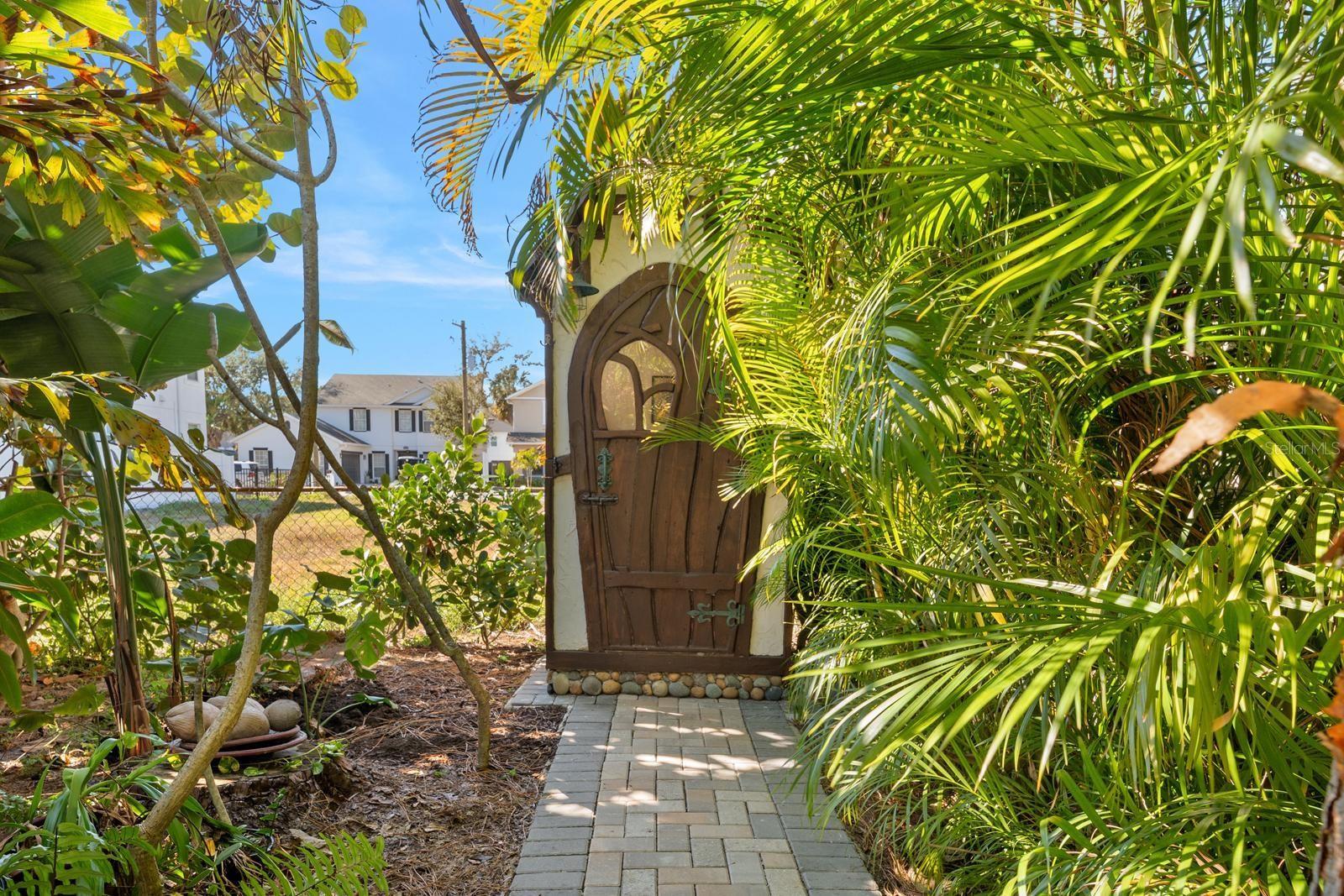 Image 39 of 49 For 3511 Euclid Avenue