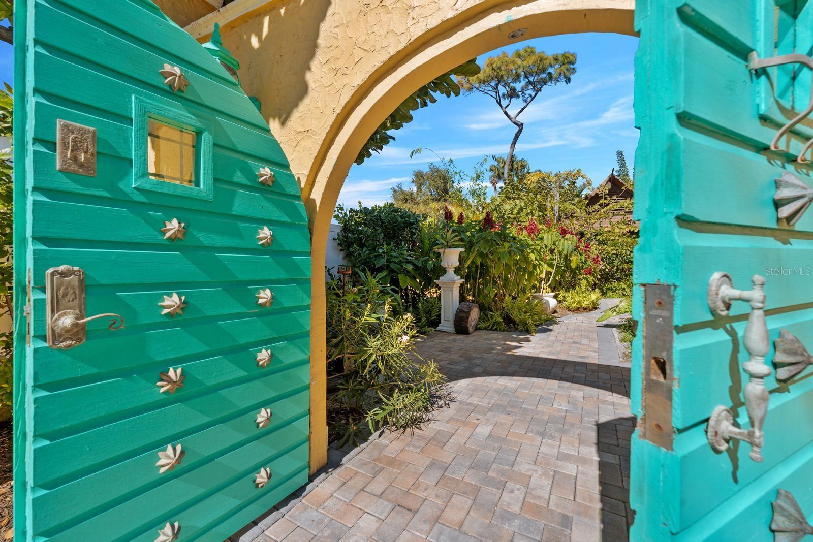 Image 4 of 49 For 3511 Euclid Avenue