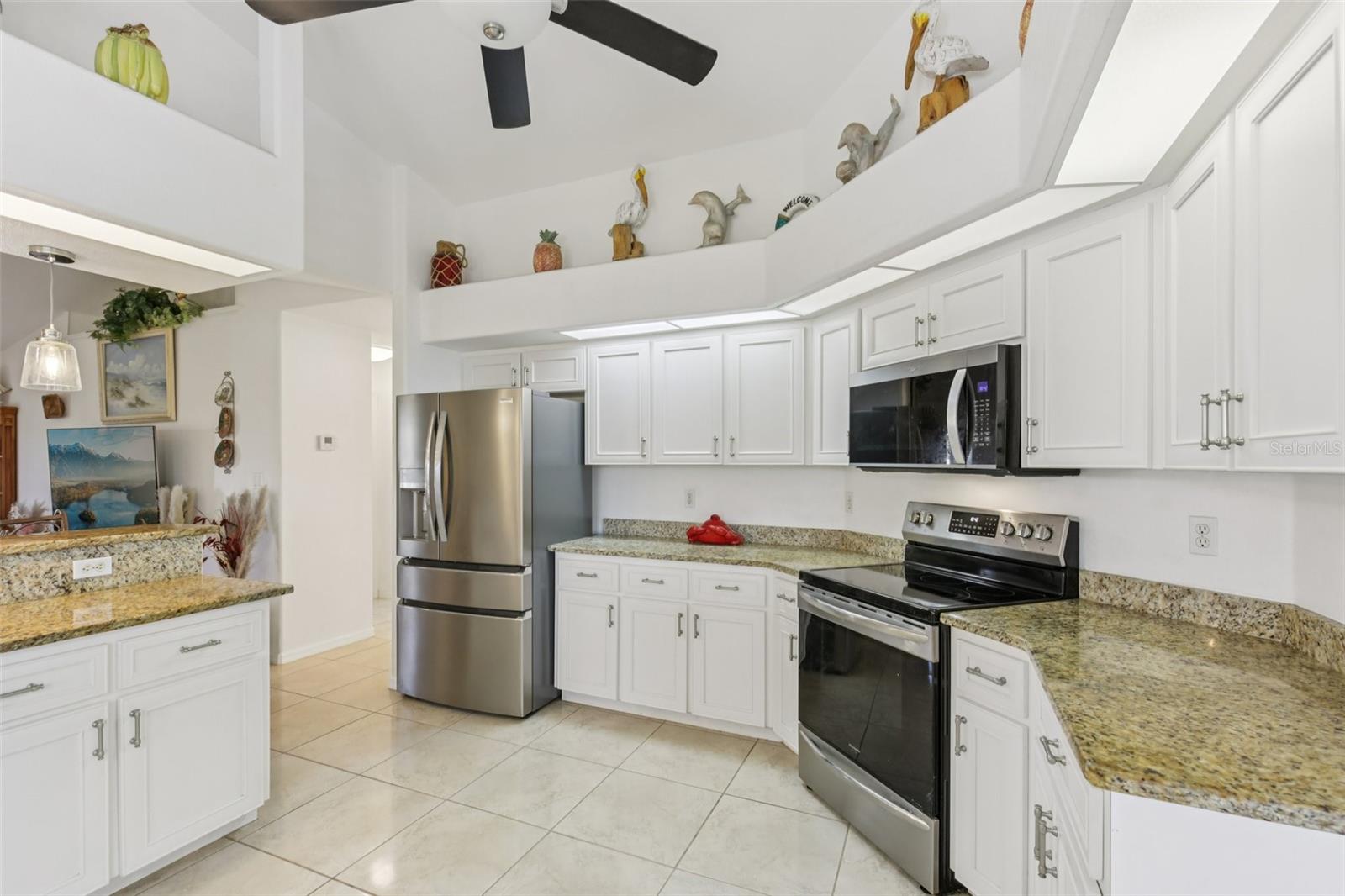 Image 9 of 32 For 257 Medalist Road