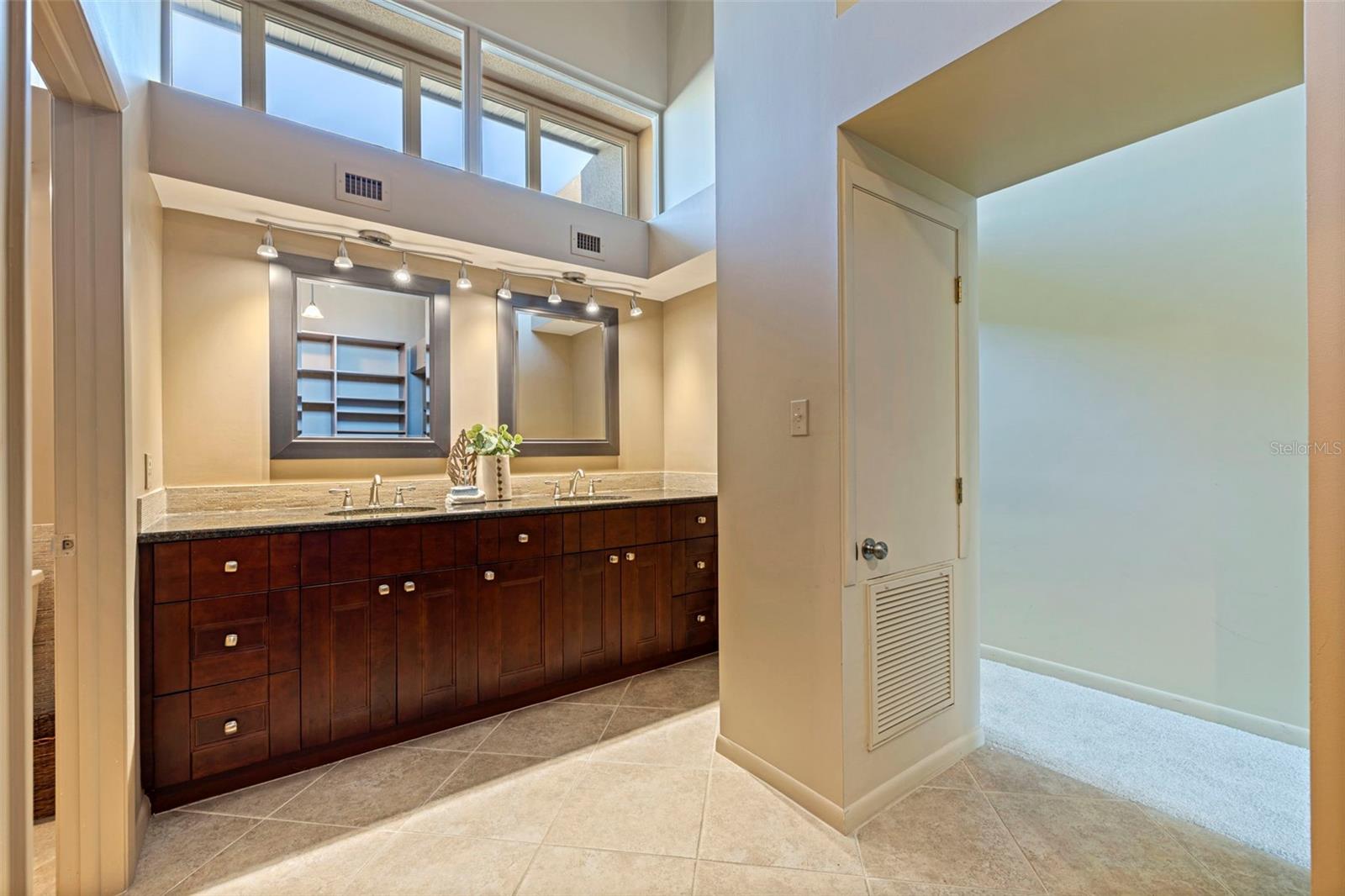 Image 50 of 67 For 301 2nd Street N 7