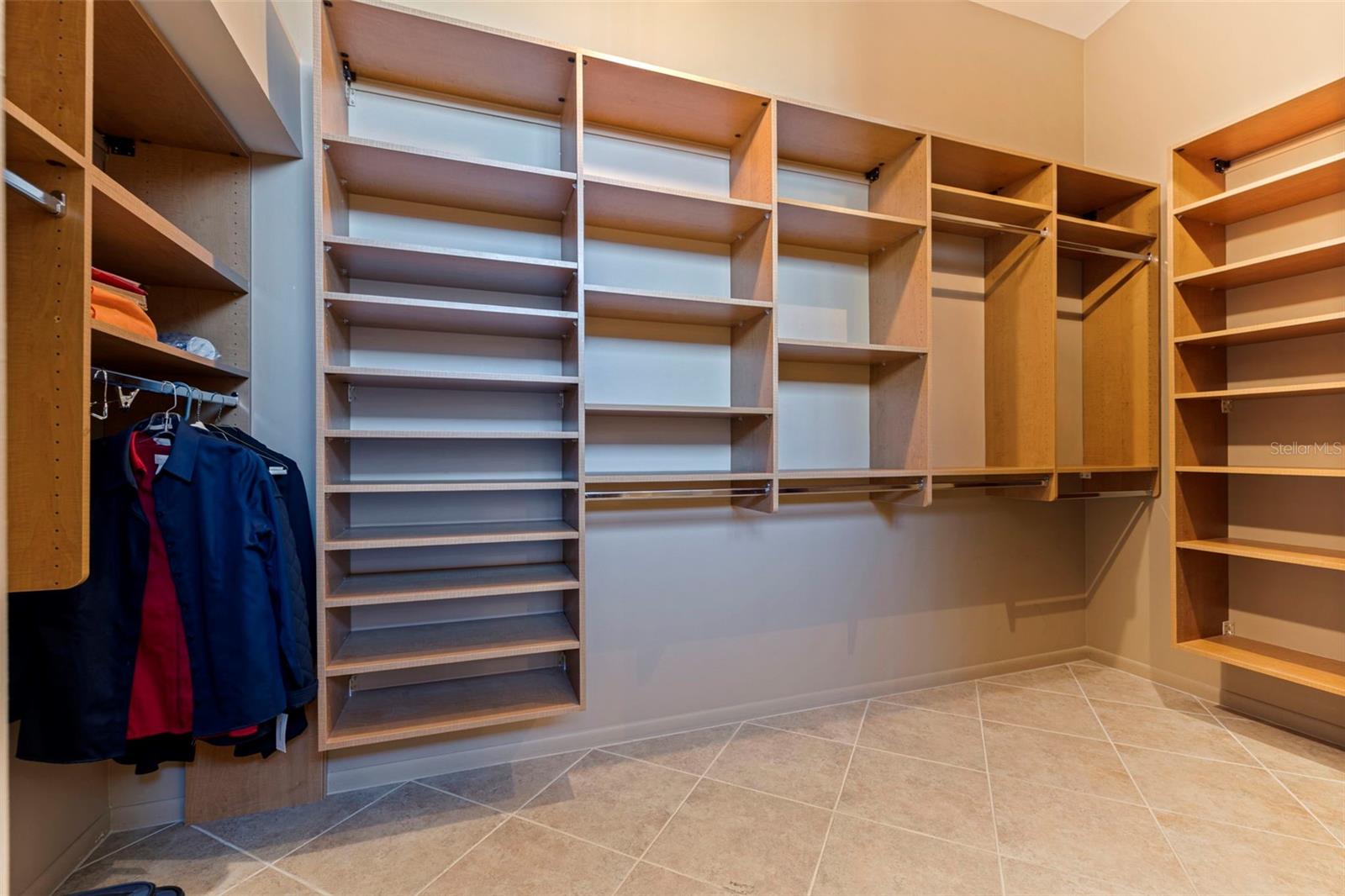 Image 52 of 67 For 301 2nd Street N 7