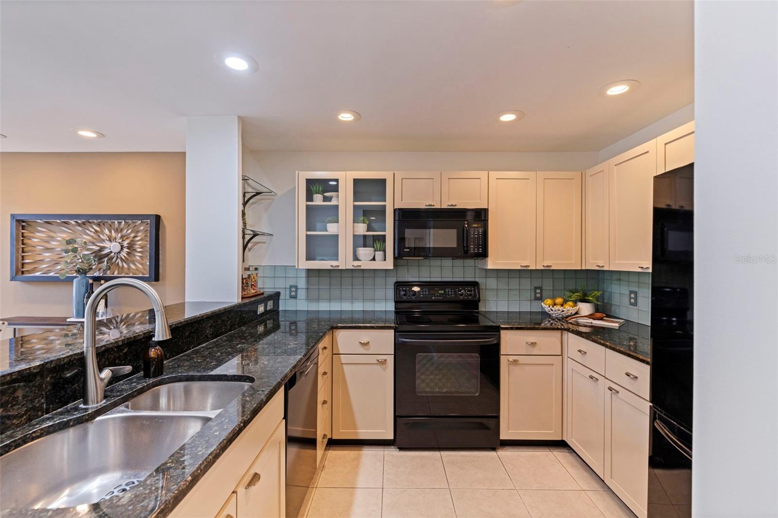 Image 7 of 67 For 301 2nd Street N 7