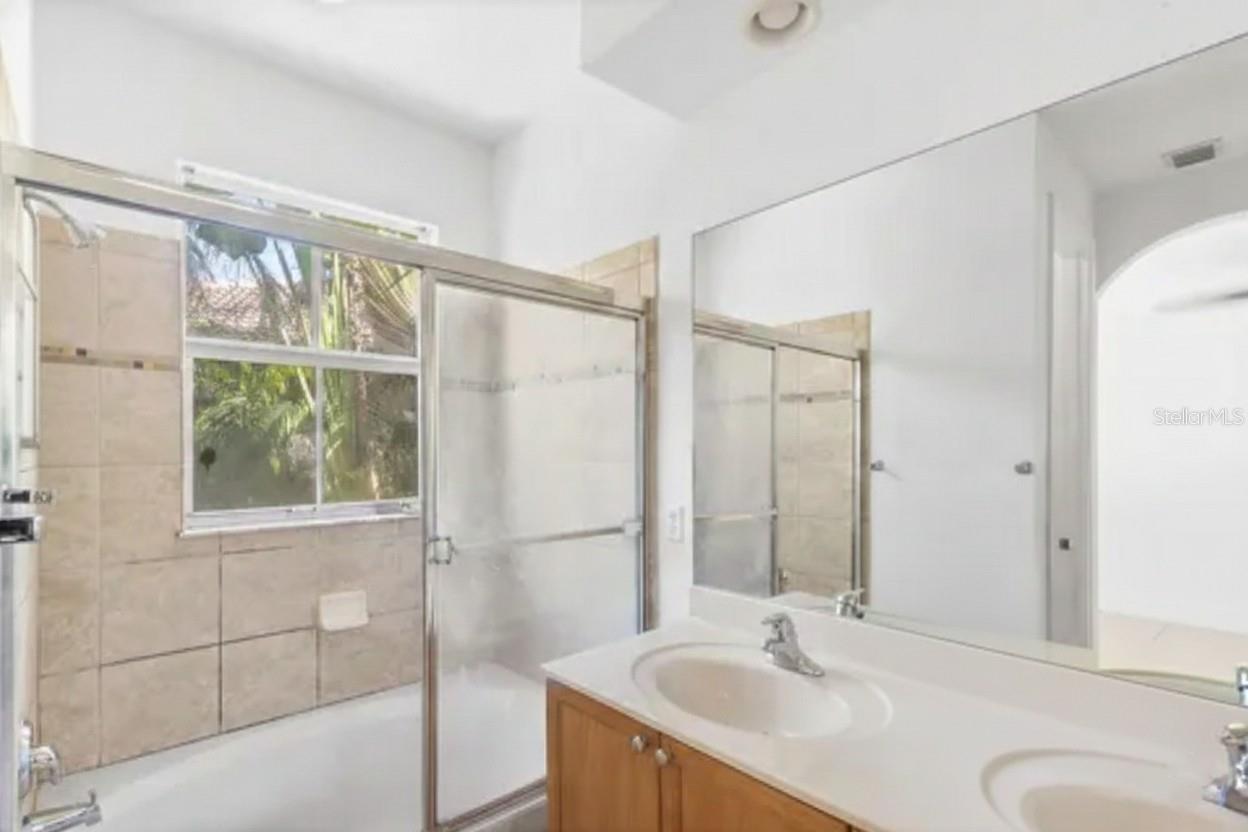 Image 11 of 16 For 247 Lake Monterey Circle