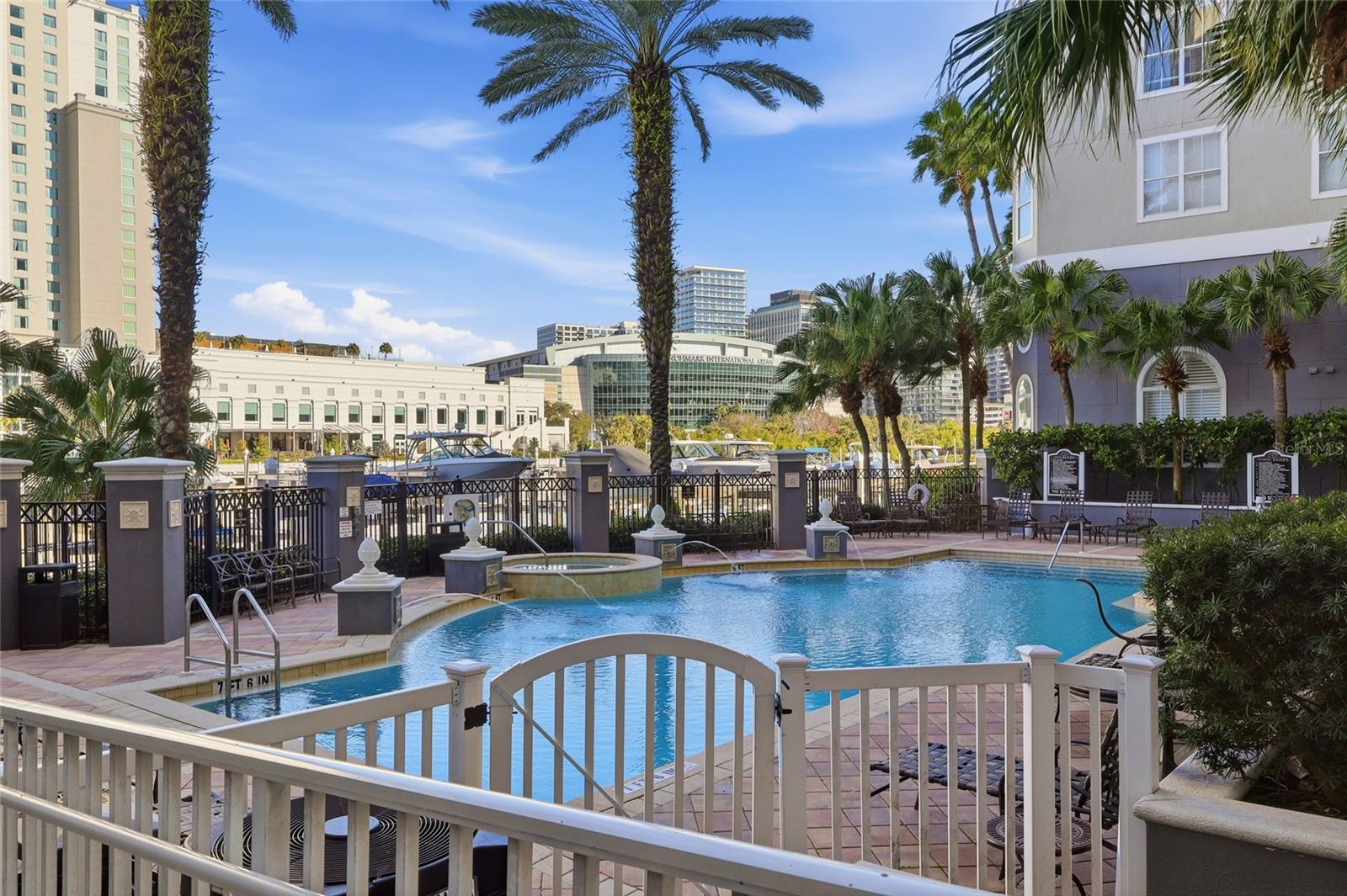 Image 18 of 28 For 700 Harbour Island Boulevard 243