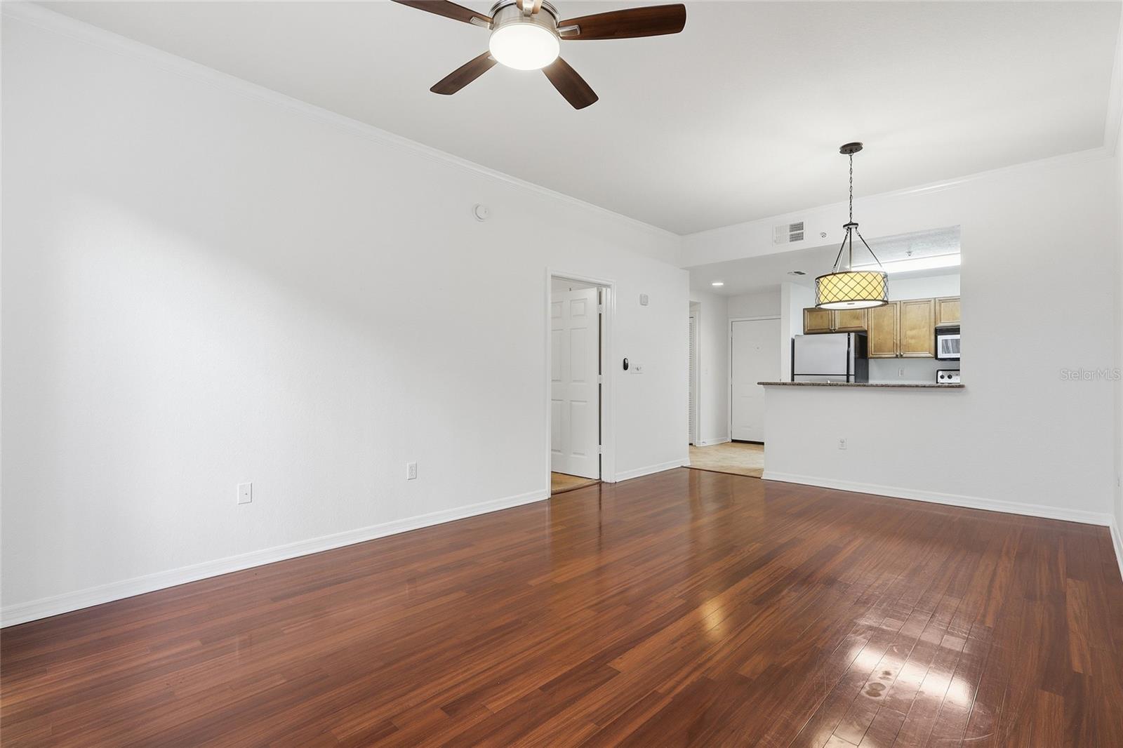 Image 3 of 28 For 700 Harbour Island Boulevard 243