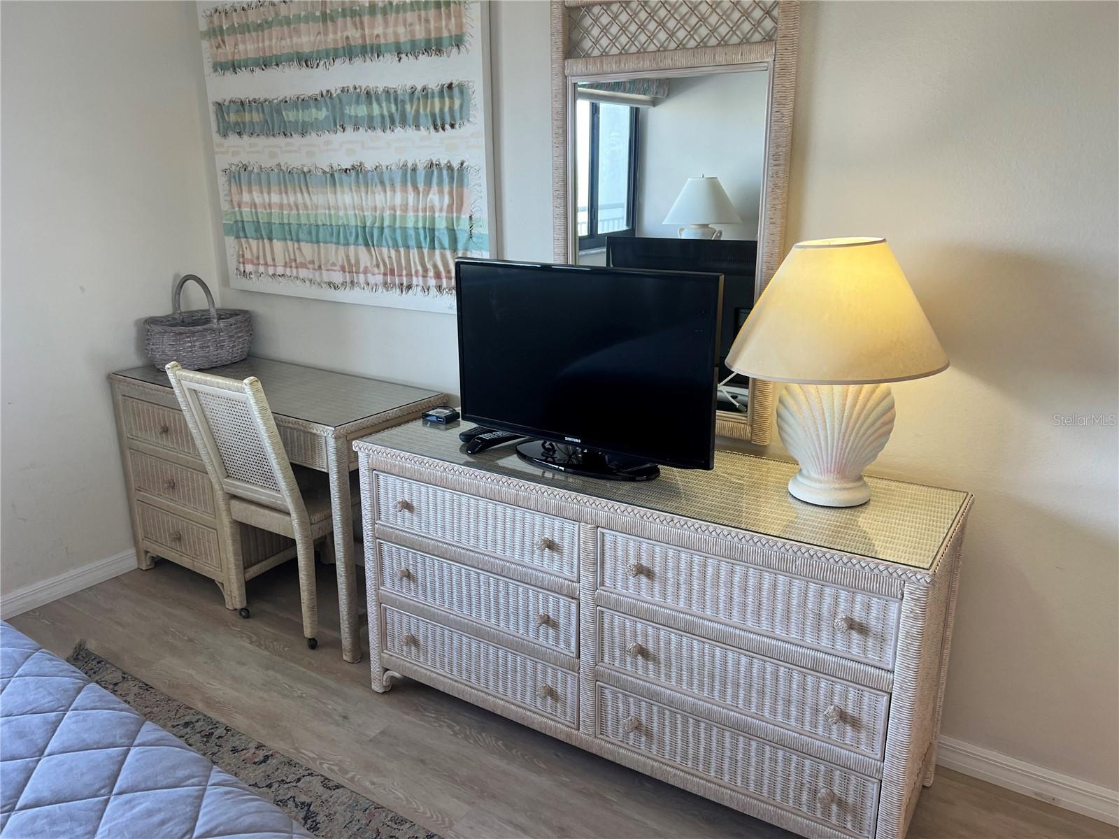 Image 3 of 34 For 1001 Point Of Rocks Road 508