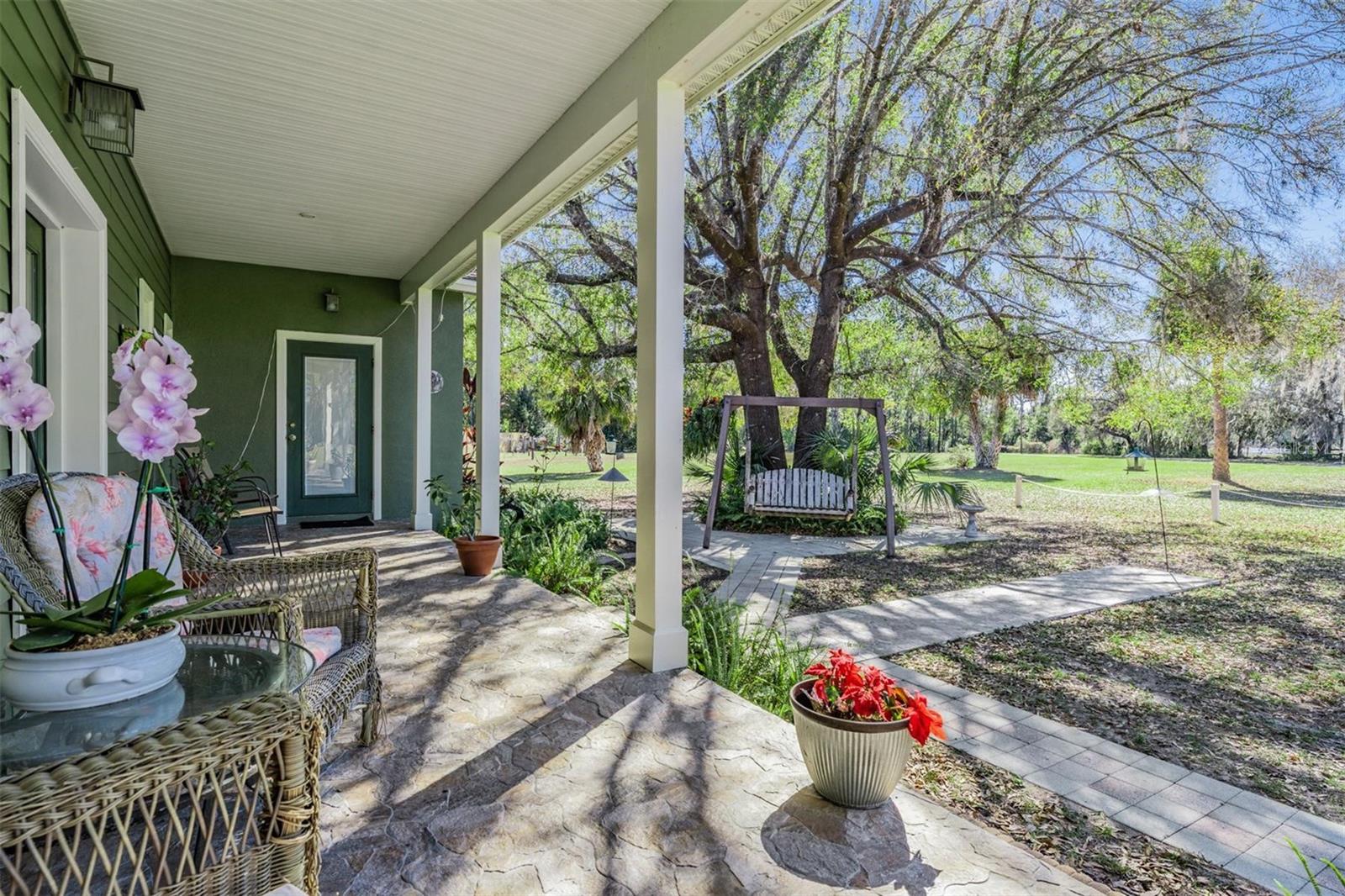 Image 15 of 90 For 8027 Ehren Cutoff