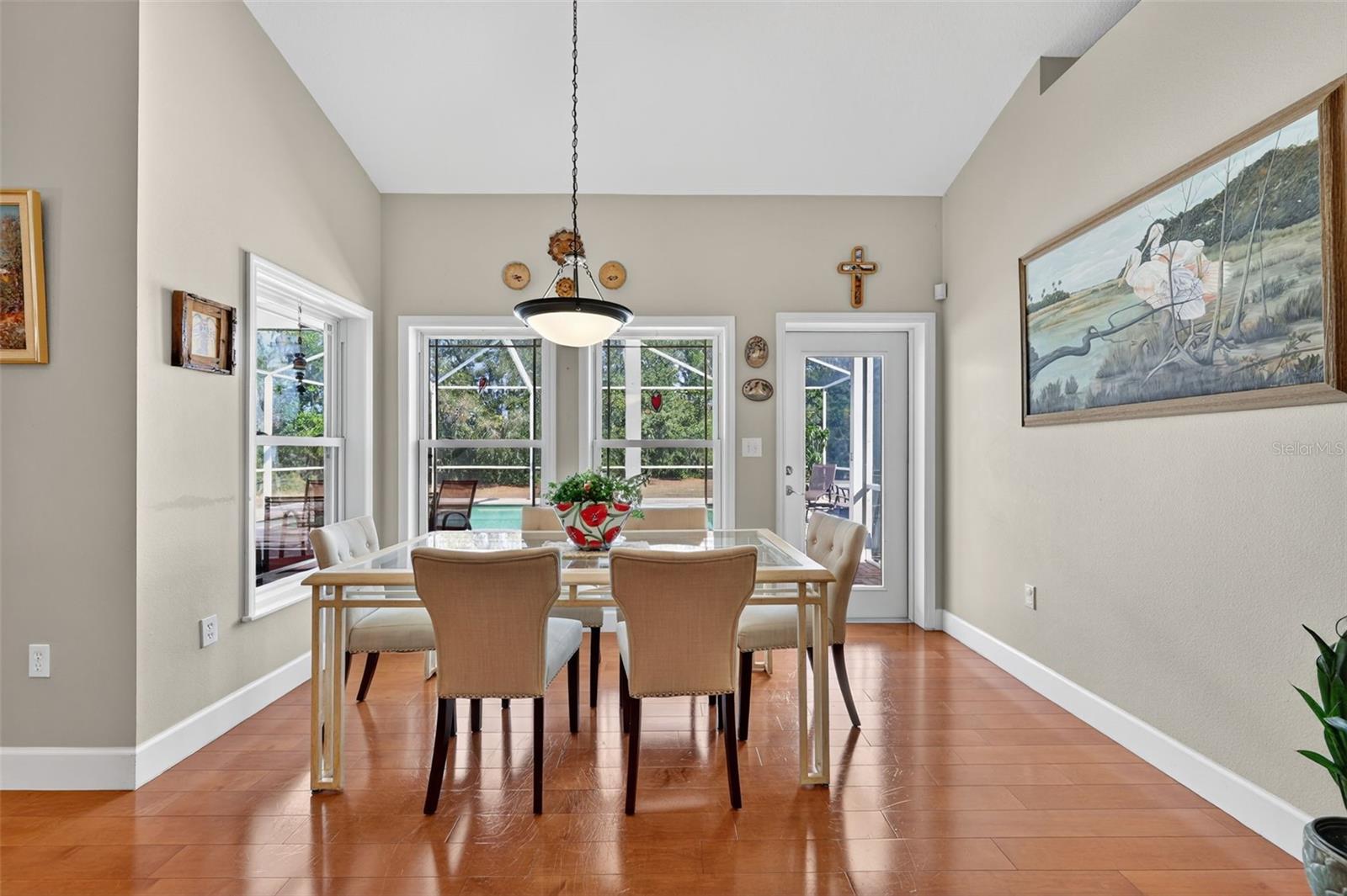 Image 28 of 90 For 8027 Ehren Cutoff