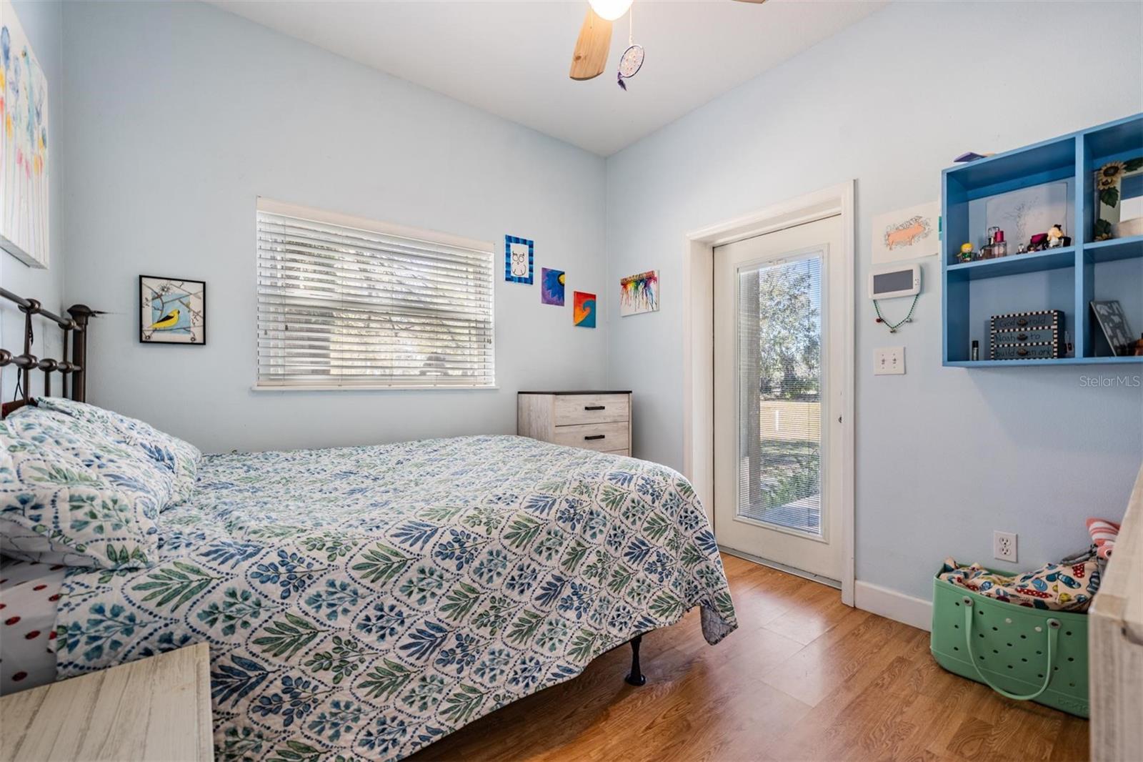 Image 47 of 90 For 8027 Ehren Cutoff