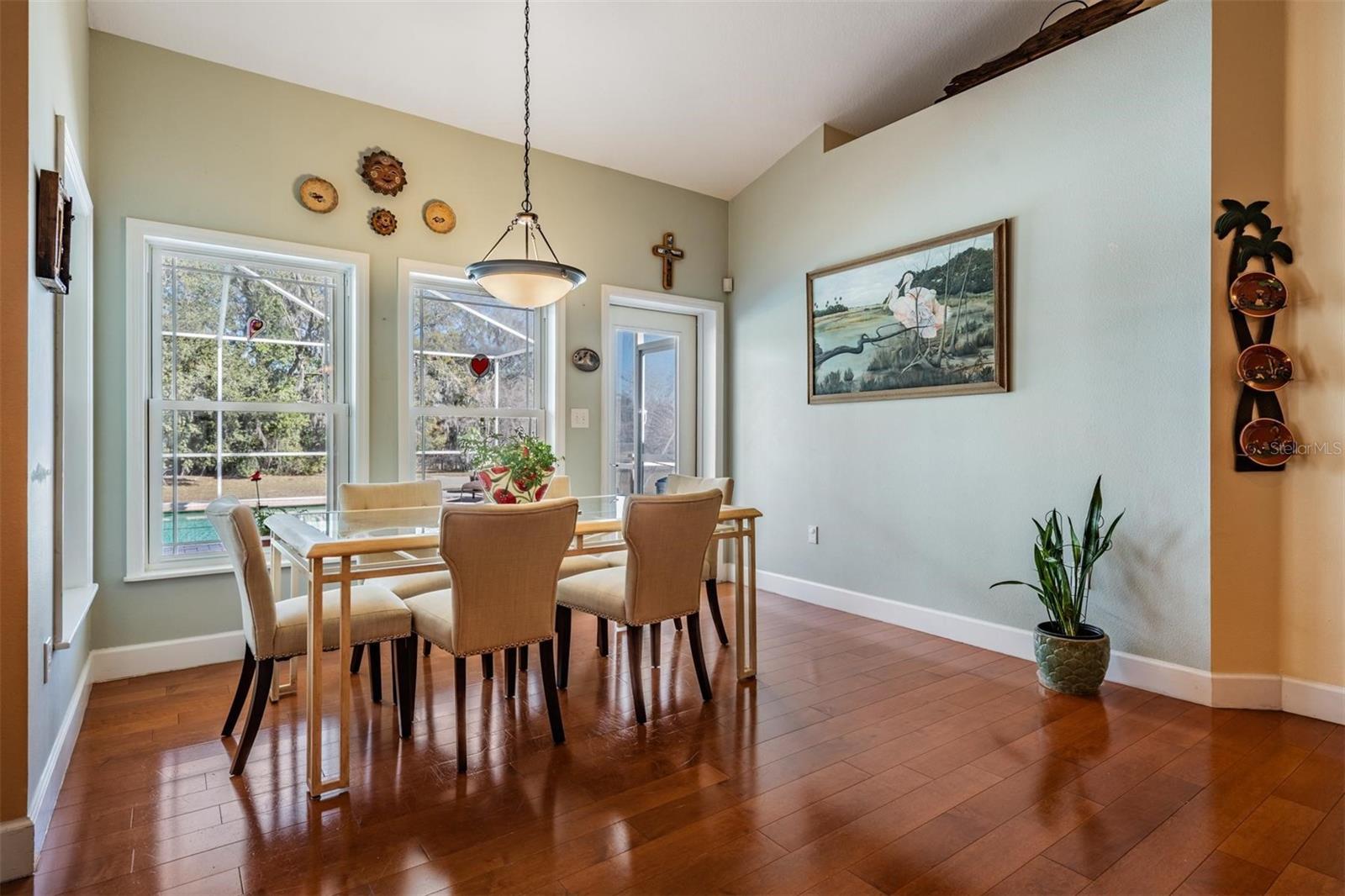 Image 5 of 90 For 8027 Ehren Cutoff