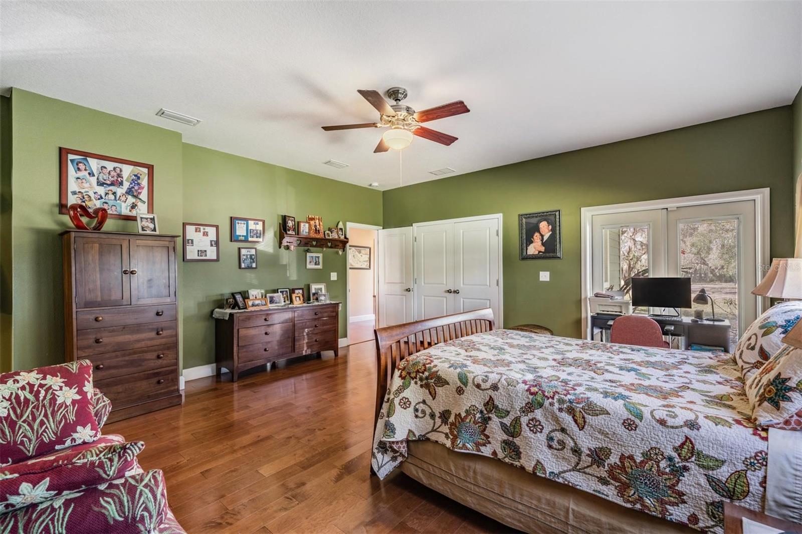 Image 6 of 90 For 8027 Ehren Cutoff