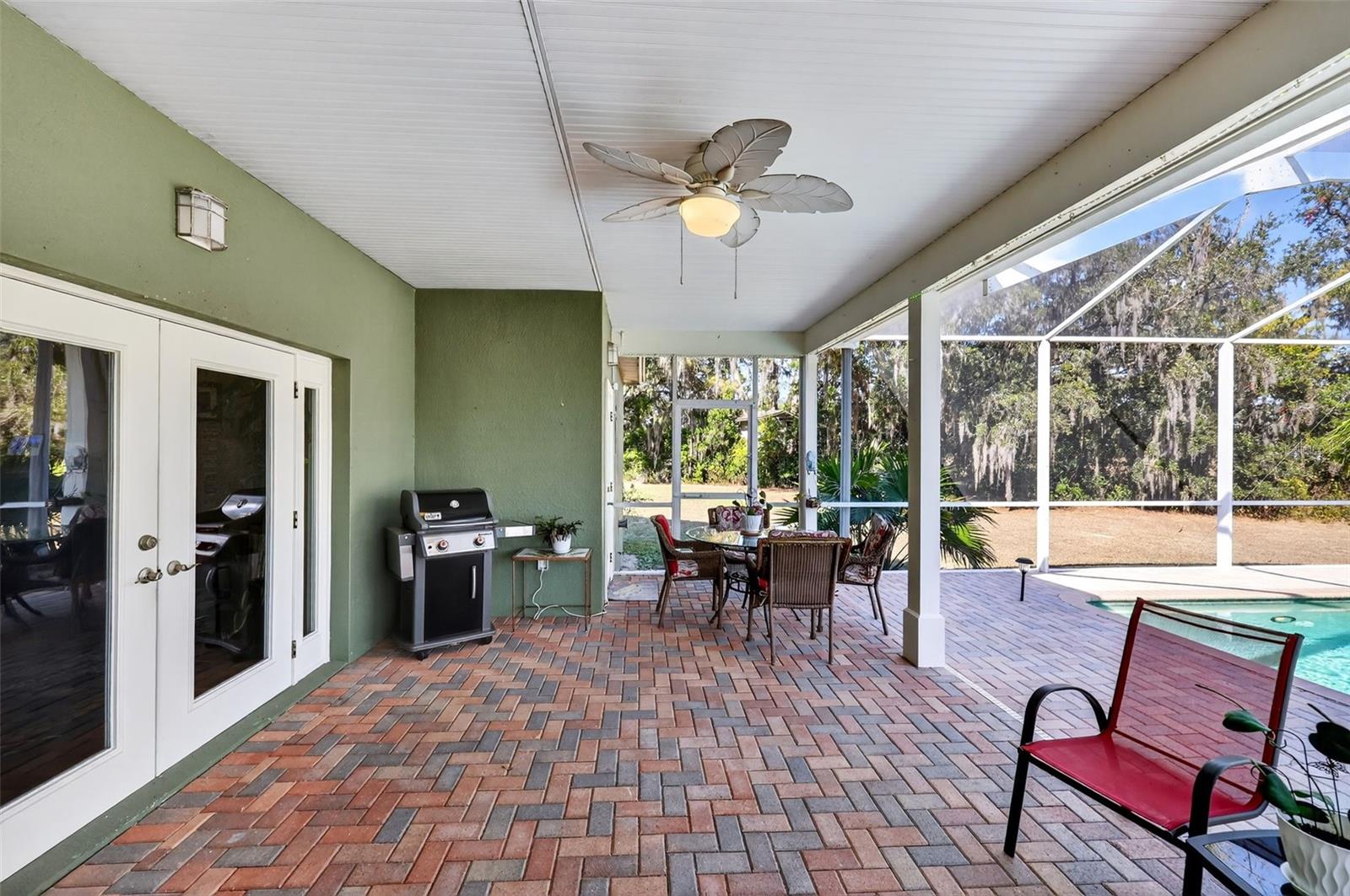 Image 64 of 90 For 8027 Ehren Cutoff