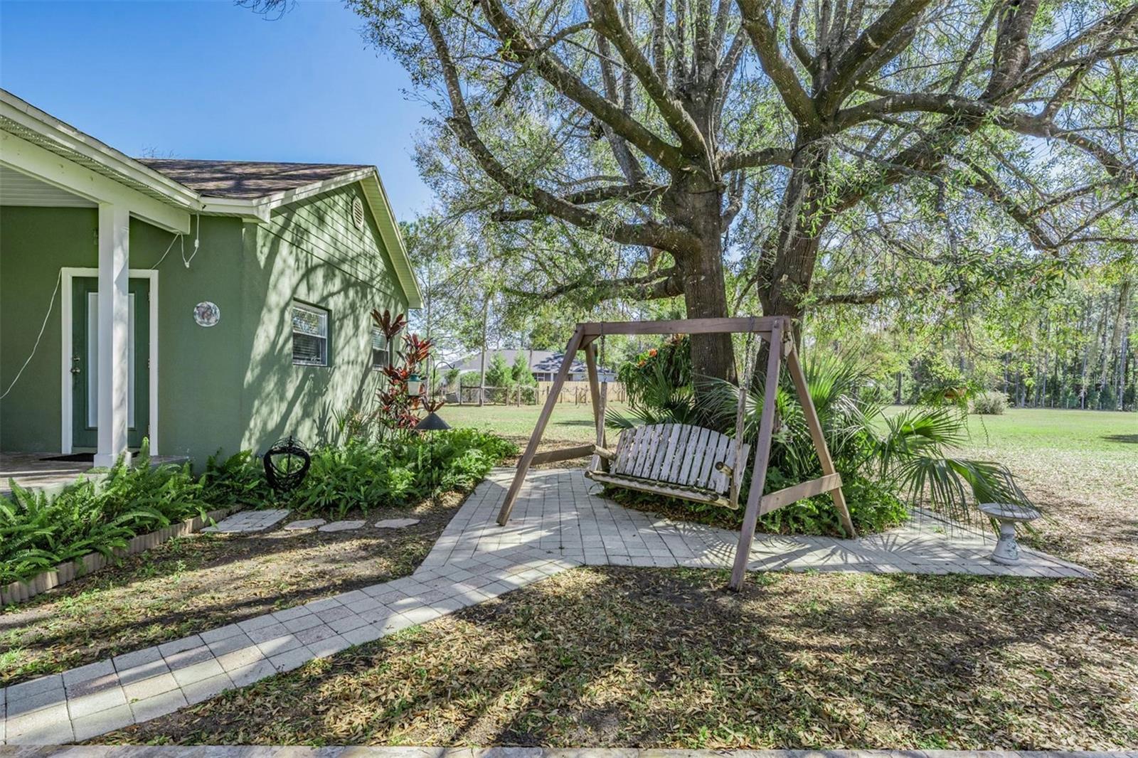 Image 85 of 90 For 8027 Ehren Cutoff