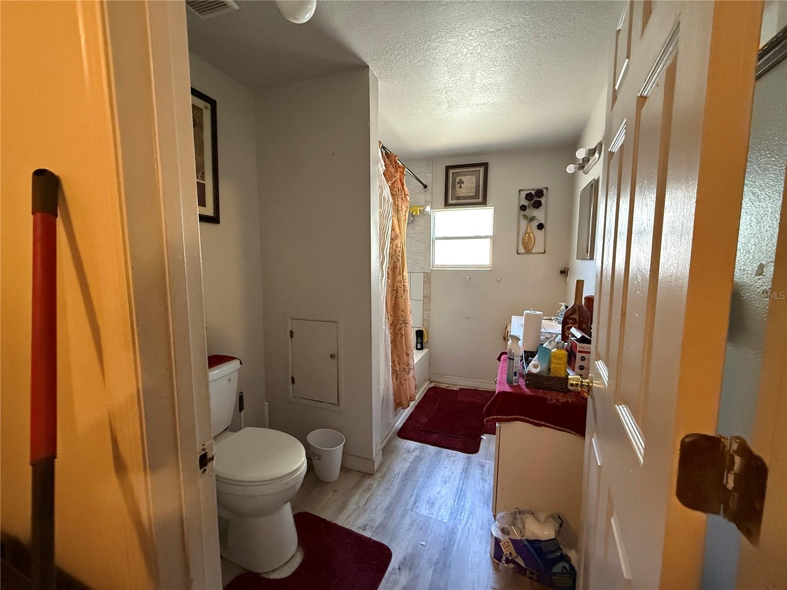 Image 6 of 15 For 1008 Grace Street