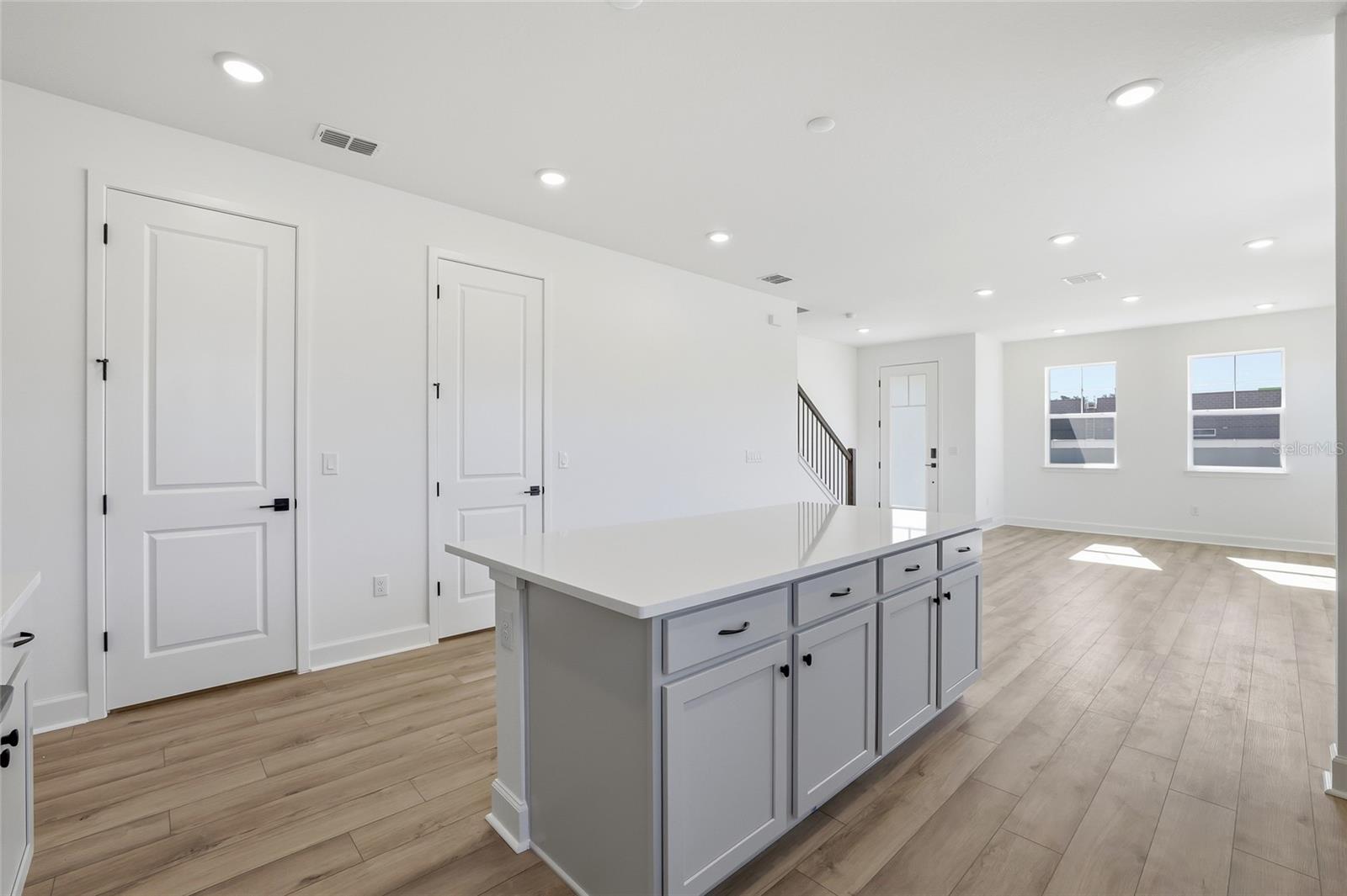 Image 12 of 38 For 2007 Wild Heron Court