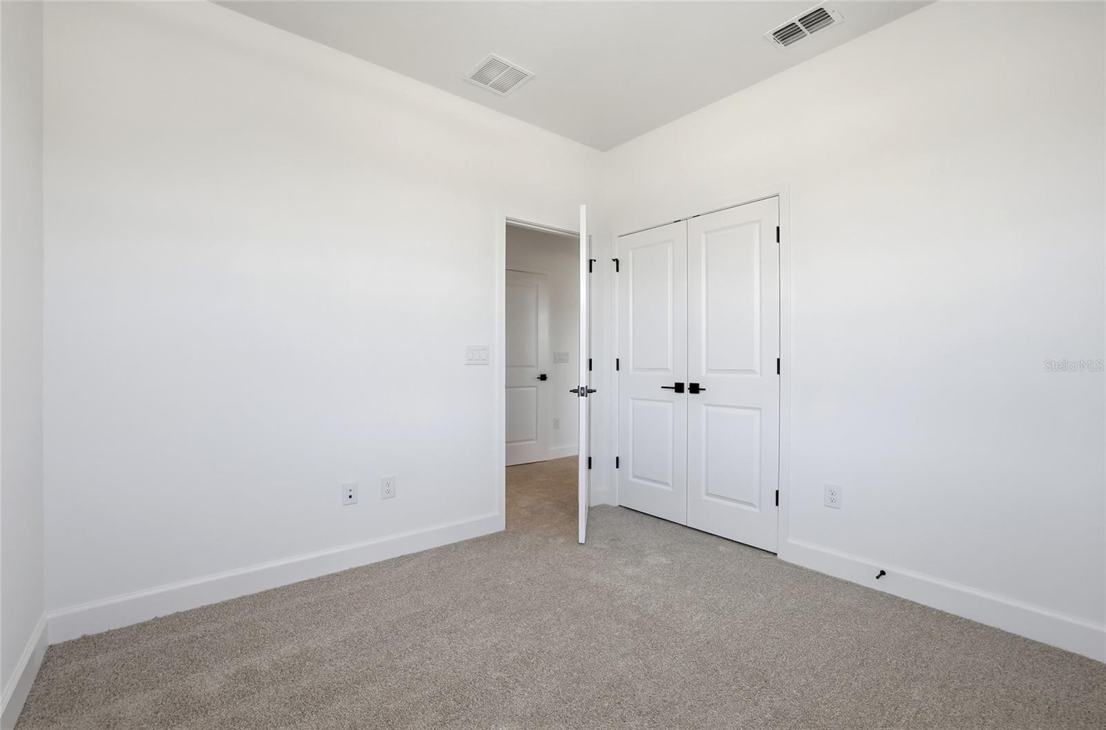 Image 35 of 38 For 2007 Wild Heron Court