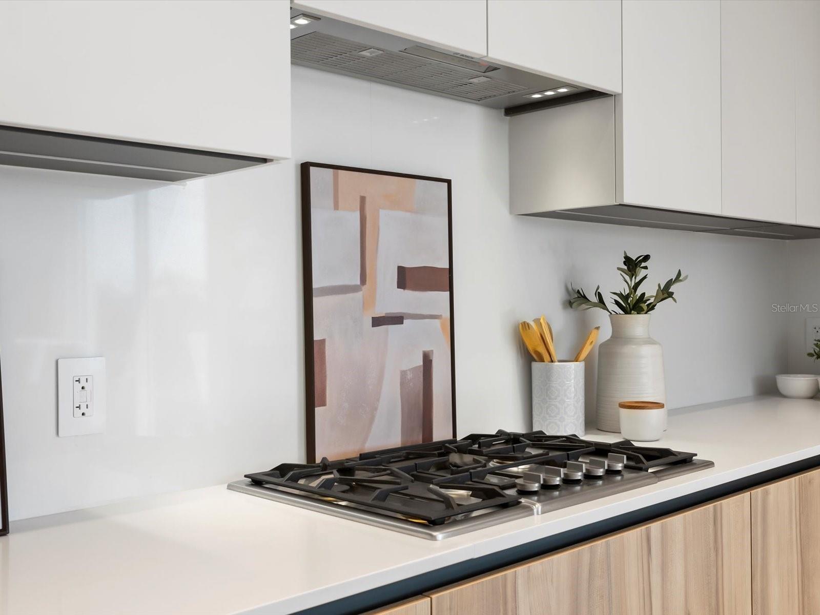 Listing photo id 13 for 1020 Sunset Point Road 213